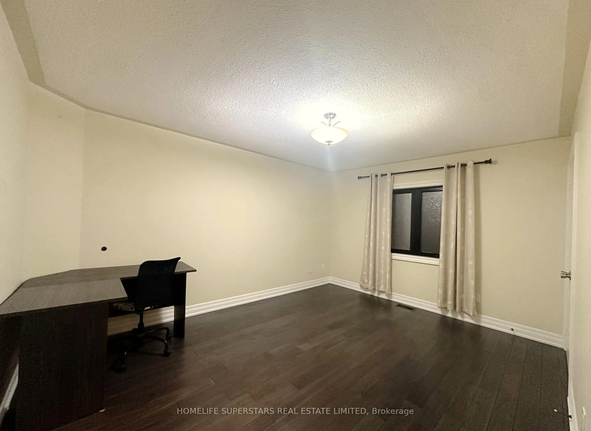 Photo 12 of 88 River Rock Crescent W, Brampton, Fletcher's Meadow — HOMEH