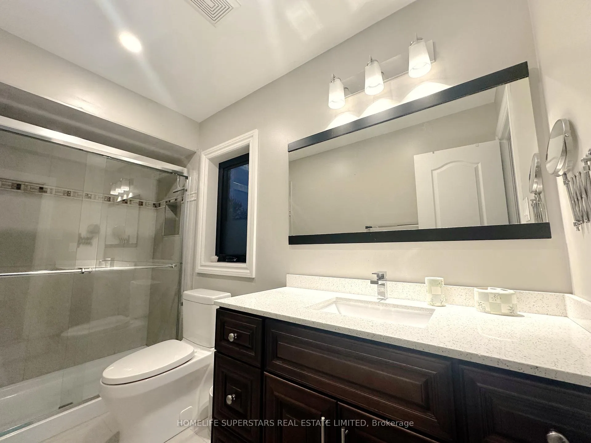 Photo 13 of 88 River Rock Crescent W, Brampton, Fletcher's Meadow — HOMEH