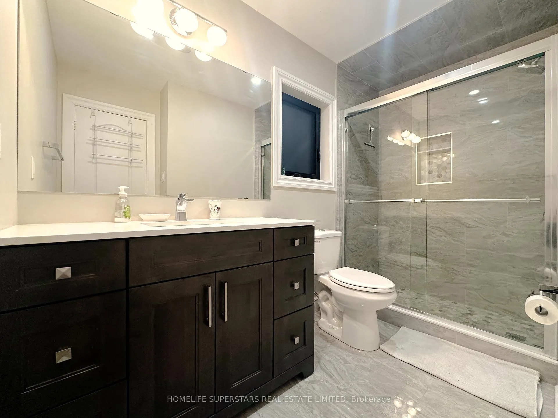 Photo 15 of 88 River Rock Crescent W, Brampton, Fletcher's Meadow — HOMEH