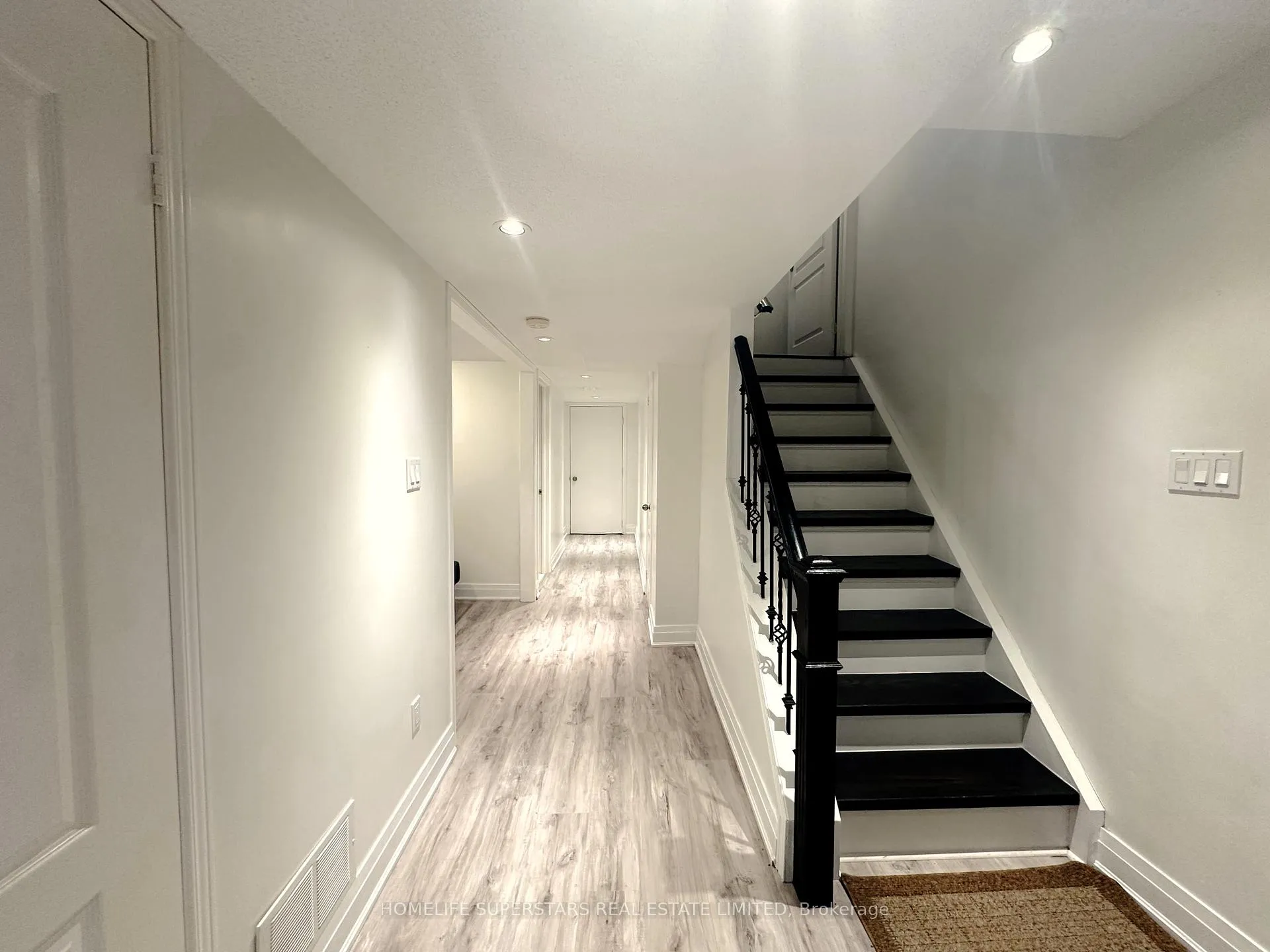Photo 16 of 88 River Rock Crescent W, Brampton, Fletcher's Meadow — HOMEH