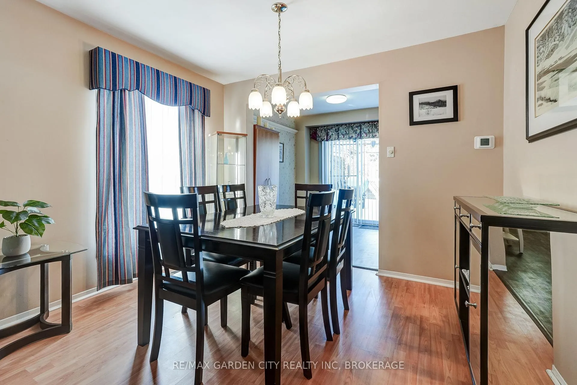 Photo 5 of 3169 Bartholomew Crescent, Mississauga, Meadowvale — HOMEH