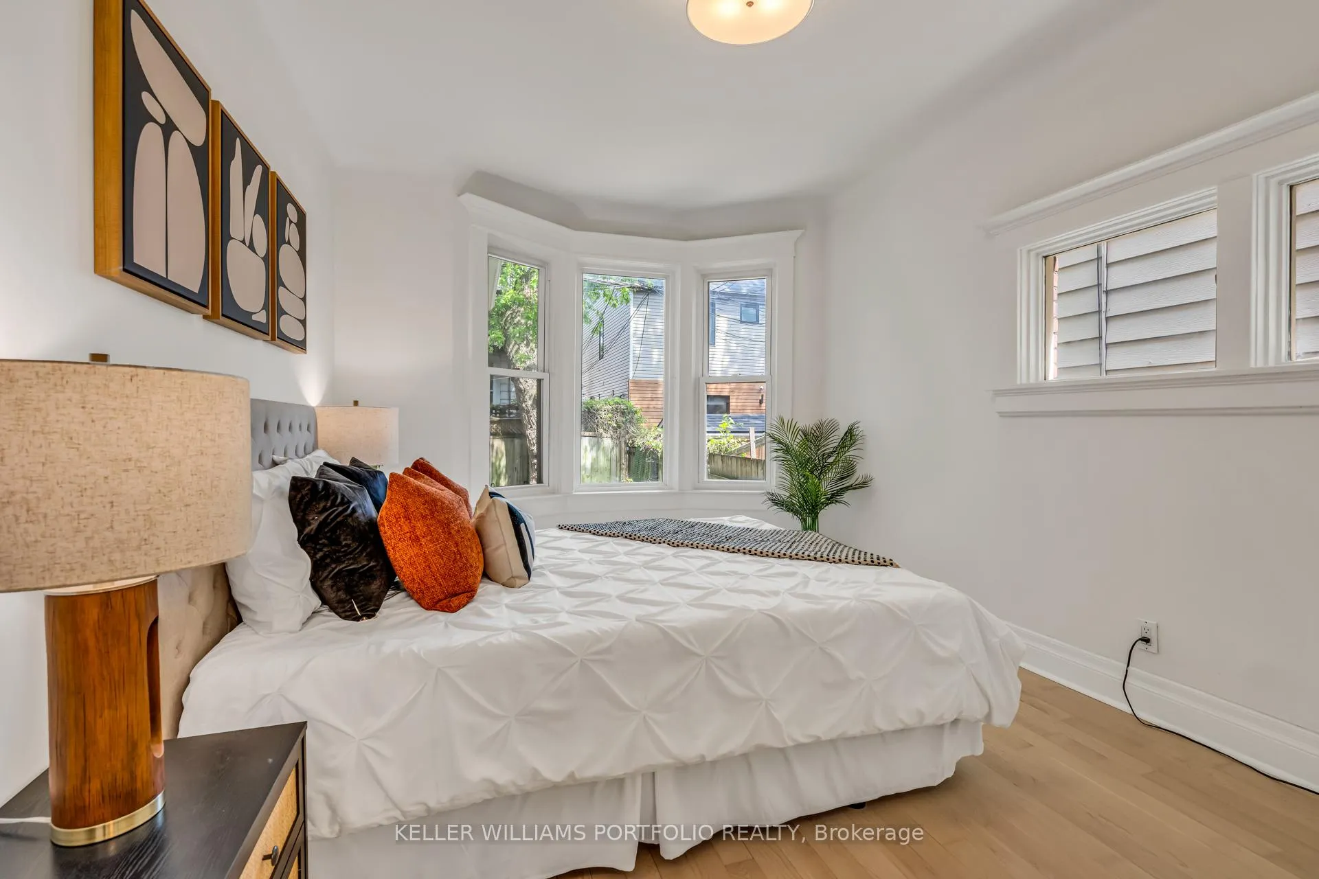 Photo 9 of 79 Gore Vale Avenue, Toronto, Trinity-Bellwoods — HOMEH