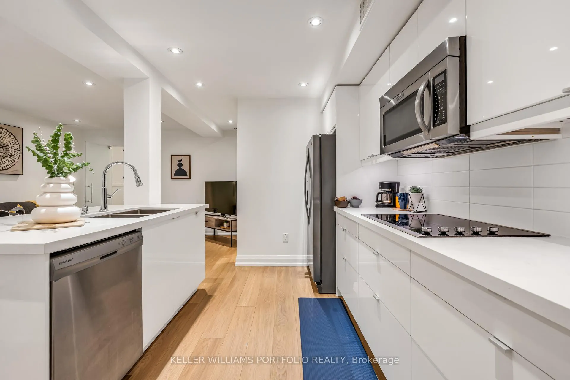 Photo 33 of 79 Gore Vale Avenue, Toronto, Trinity-Bellwoods — HOMEH