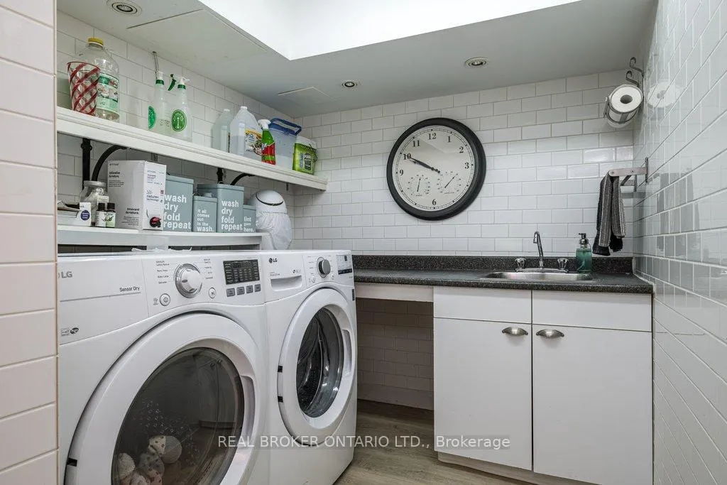 Photo 22 of 64 Miller Drive, Hamilton, Ancaster — HOMEH