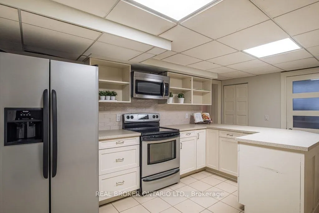 Photo 25 of 64 Miller Drive, Hamilton, Ancaster — HOMEH
