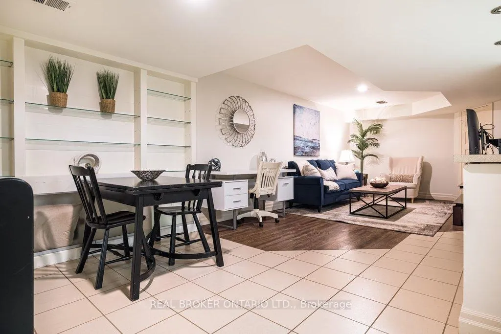 Photo 26 of 64 Miller Drive, Hamilton, Ancaster — HOMEH