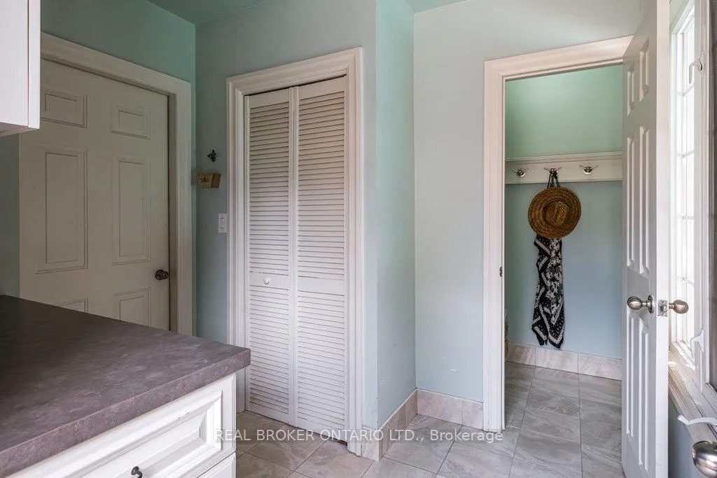Photo 30 of 64 Miller Drive, Hamilton, Ancaster — HOMEH