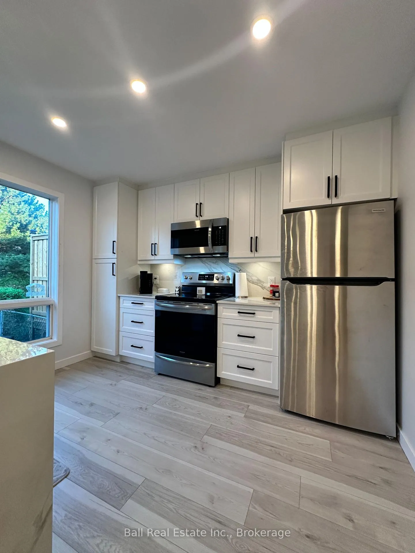 Photo 9 of 1398 Lillico Crescent, Peterborough, Monaghan Ward 2 — HOMEH