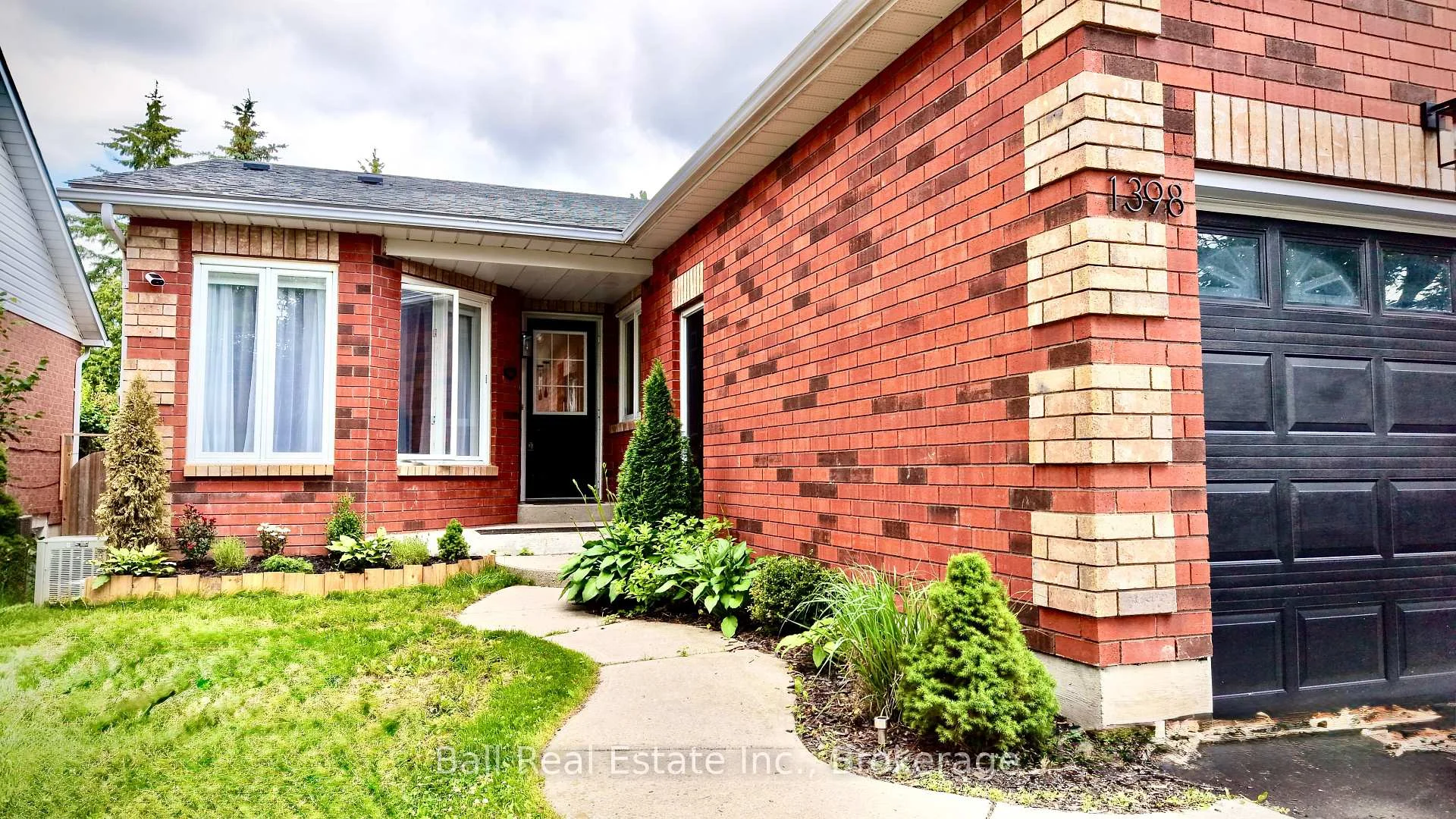 Photo 1 of 1398 Lillico Crescent, Peterborough, Monaghan Ward 2 — HOMEH