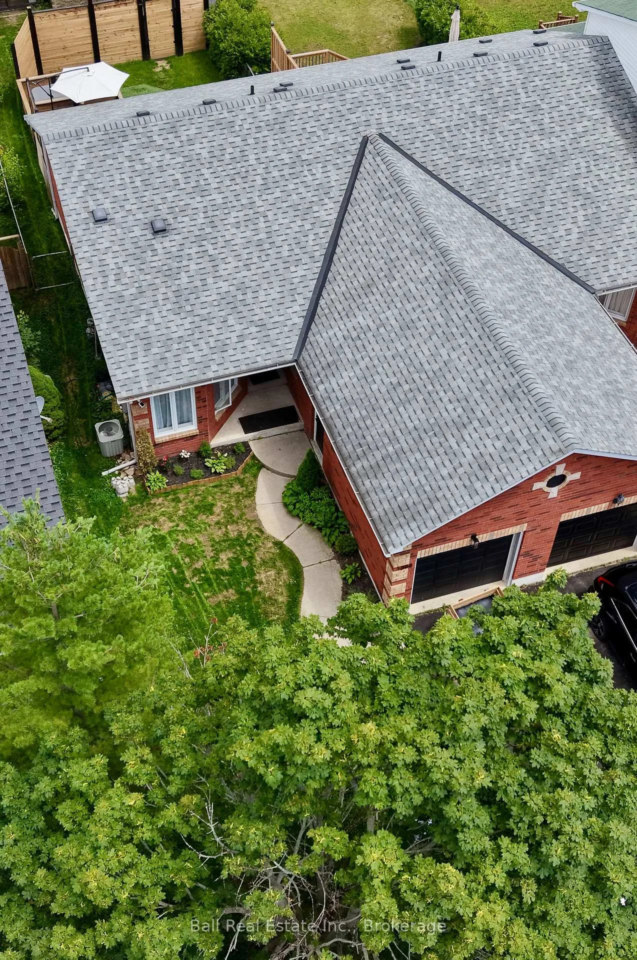 Photo 4 of 1398 Lillico Crescent, Peterborough, Monaghan Ward 2 — HOMEH