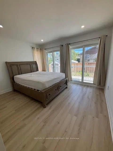 Photo 11 of Unit Main, 3 Kennebec Crescent, Etobicoke, Rexdale-Kipling — HOMEH