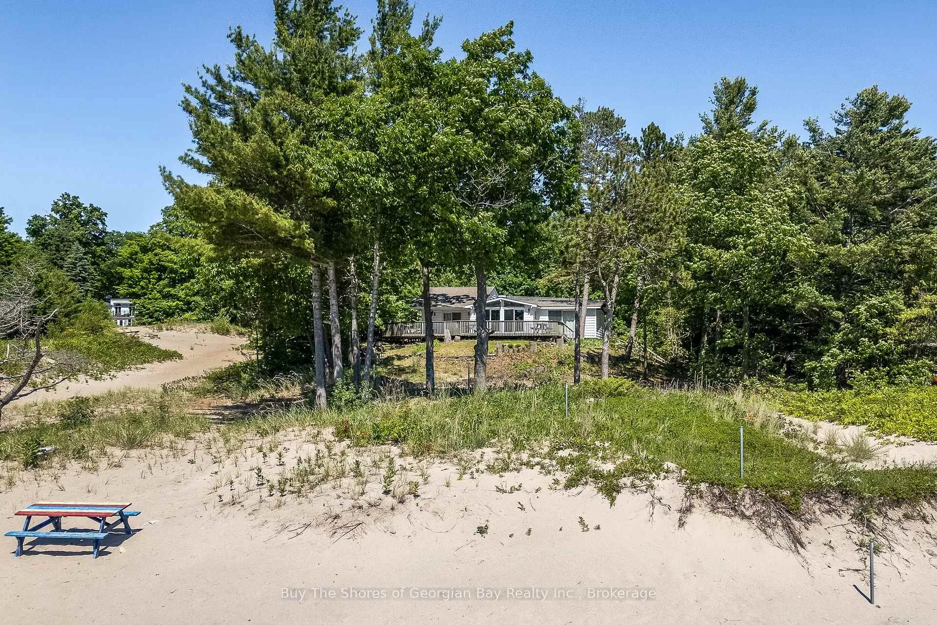Photo 10 of 8 Nassau Court, Tiny, Rural Tiny — HOMEH