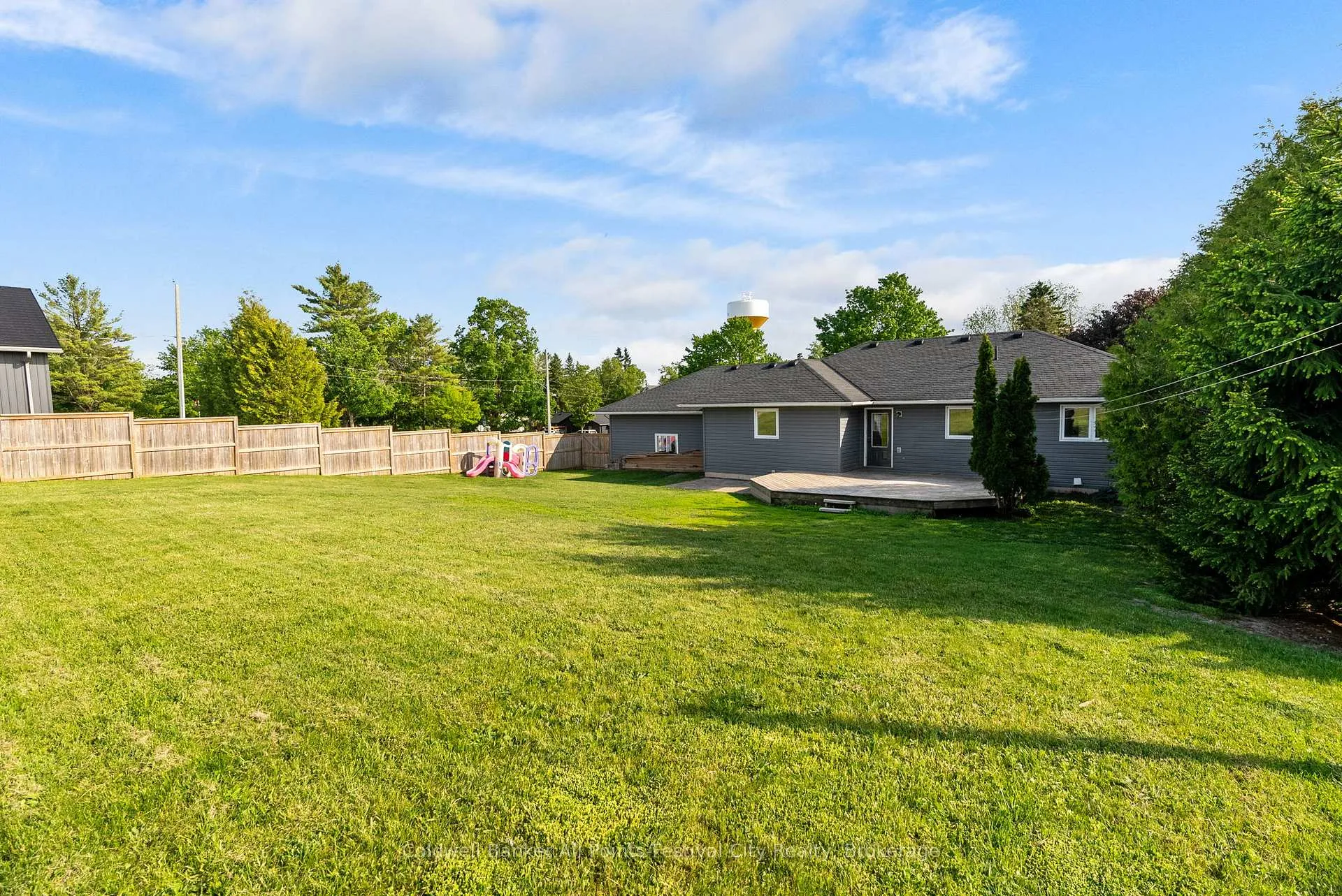 Photo 44 of 695 Hamilton Street, Huron-Kinloss, Lucknow — HOMEH