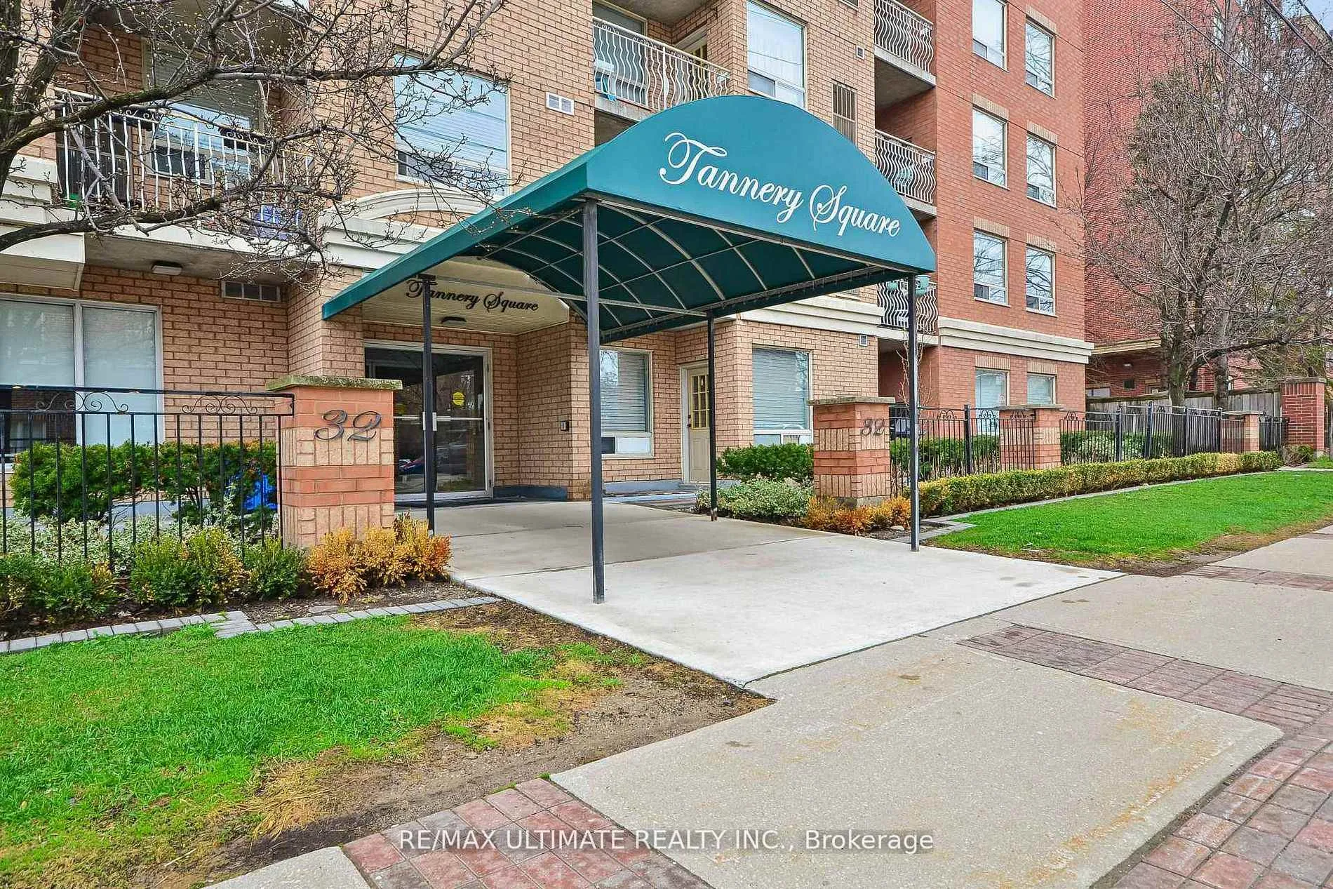 Front of Unit 405, 32 Tannery Street