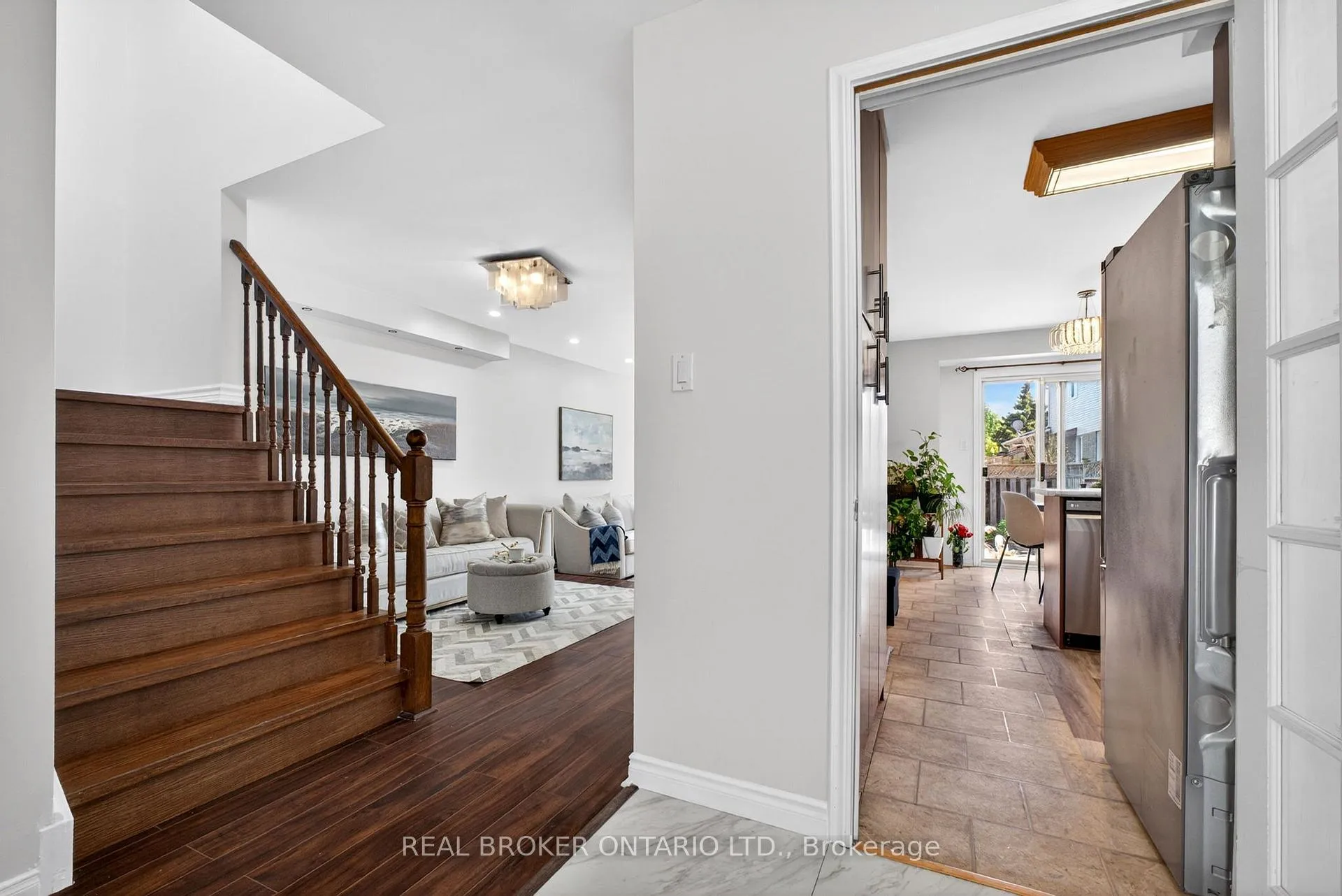 Photo 6 of 1523 Bentley Lane, Pickering, Brock Ridge — HOMEH