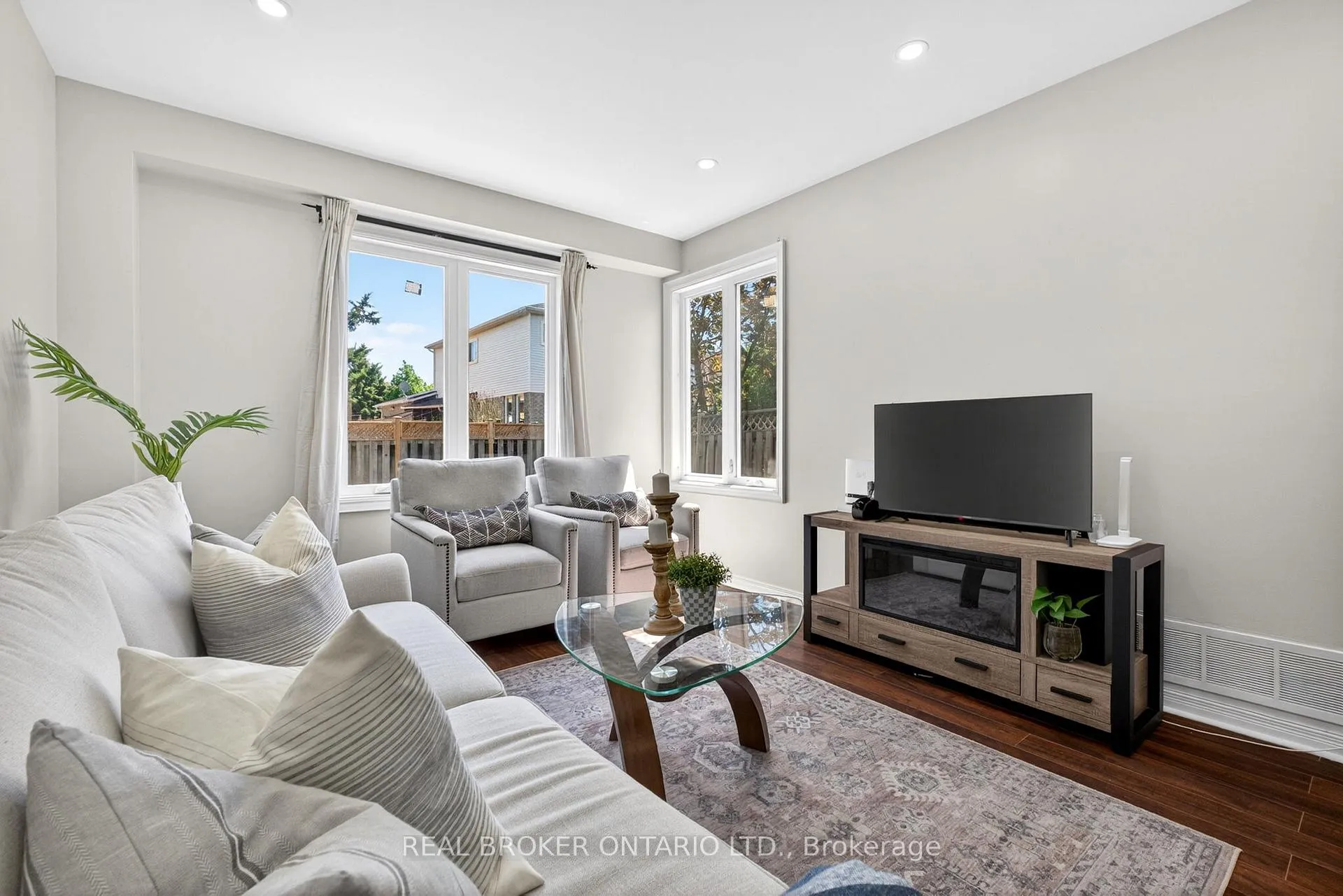 Photo 10 of 1523 Bentley Lane, Pickering, Brock Ridge — HOMEH