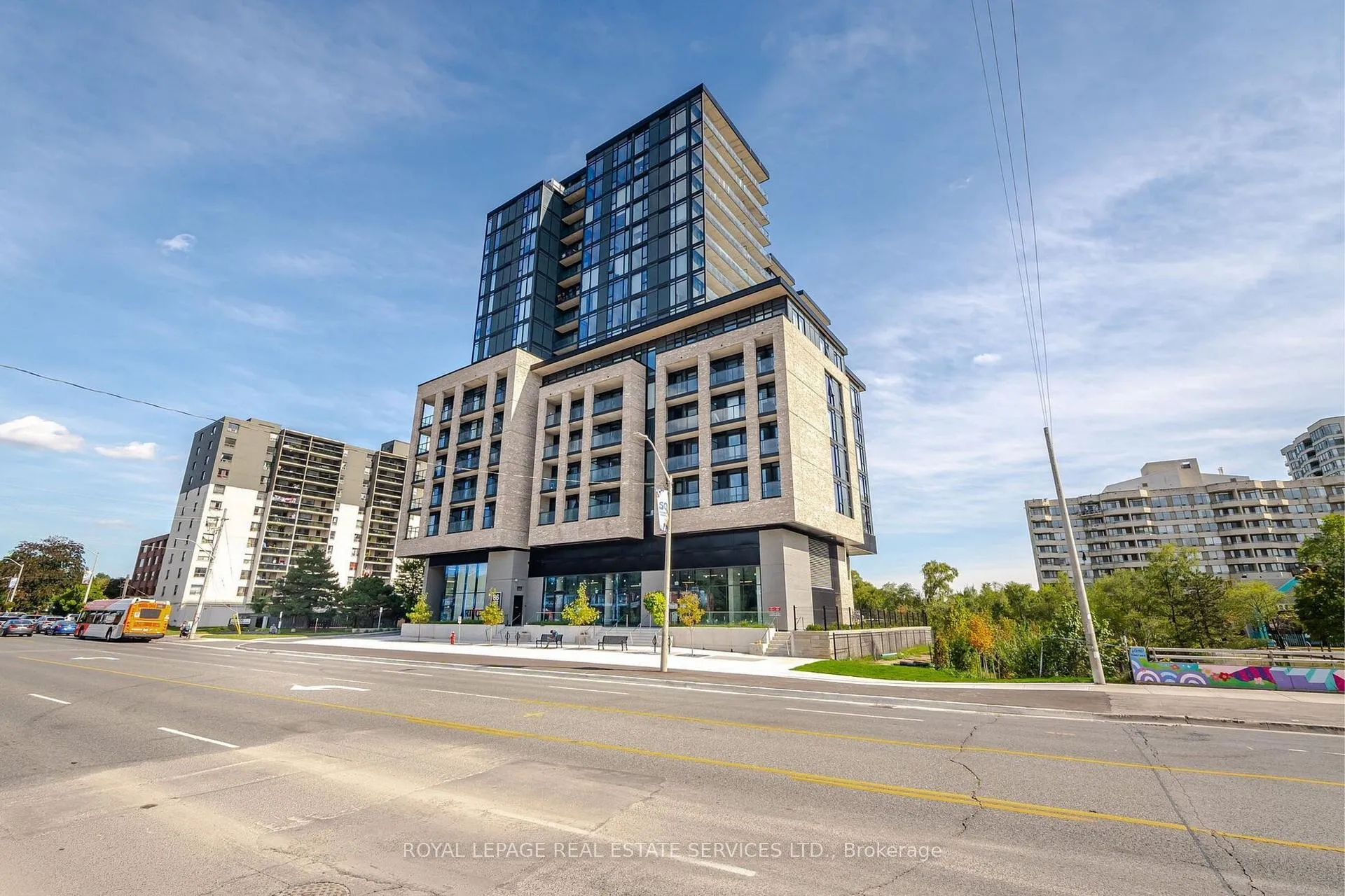 Photo 3 of Unit 1312, 86 Dundas Street E, Mississauga, Cooksville — HOMEH