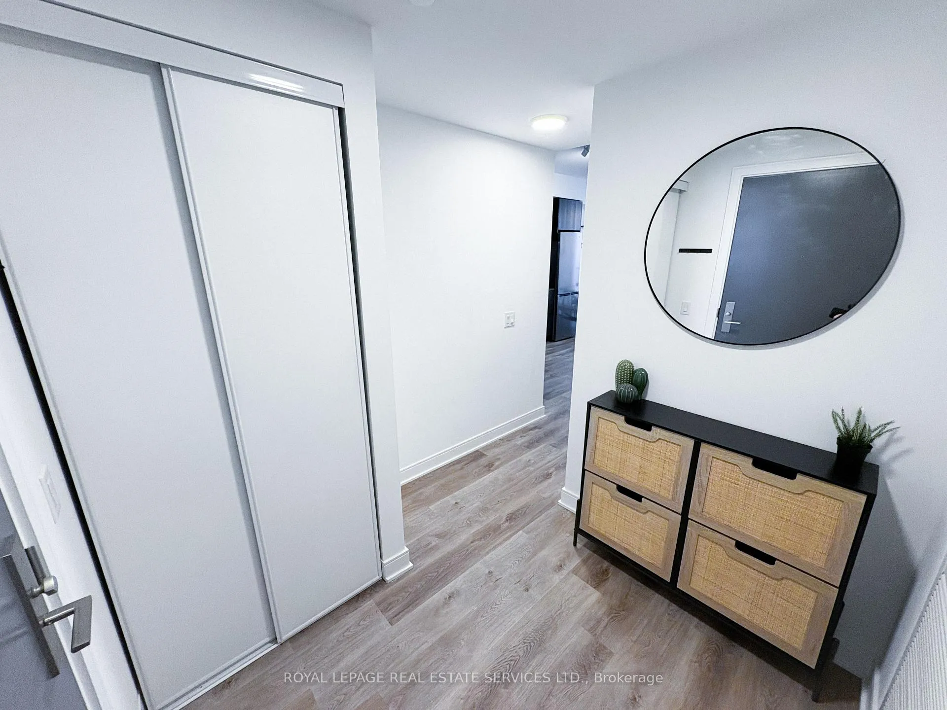 Photo 5 of Unit 1312, 86 Dundas Street E, Mississauga, Cooksville — HOMEH