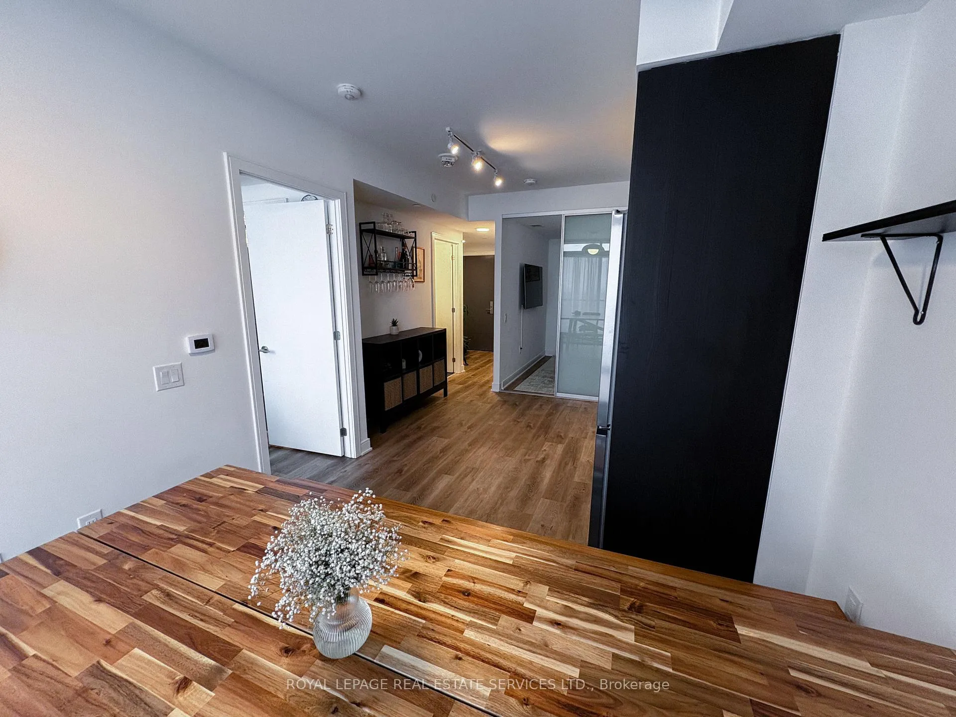 Photo 8 of Unit 1312, 86 Dundas Street E, Mississauga, Cooksville — HOMEH