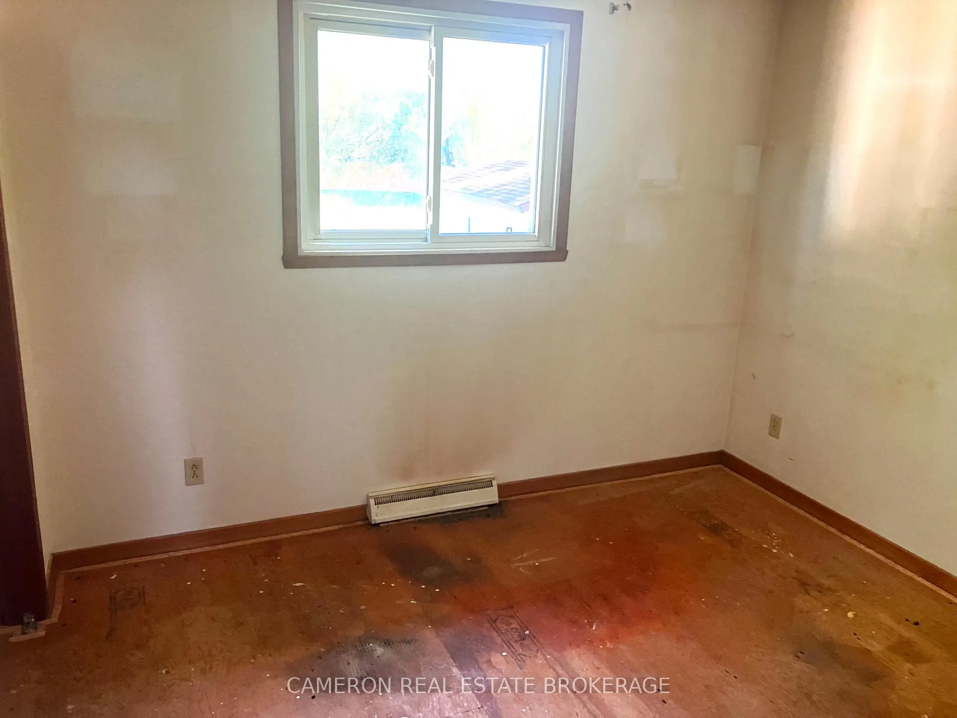 Photo 7 of 872 Briarhill Avenue, Cornwall — HOMEH