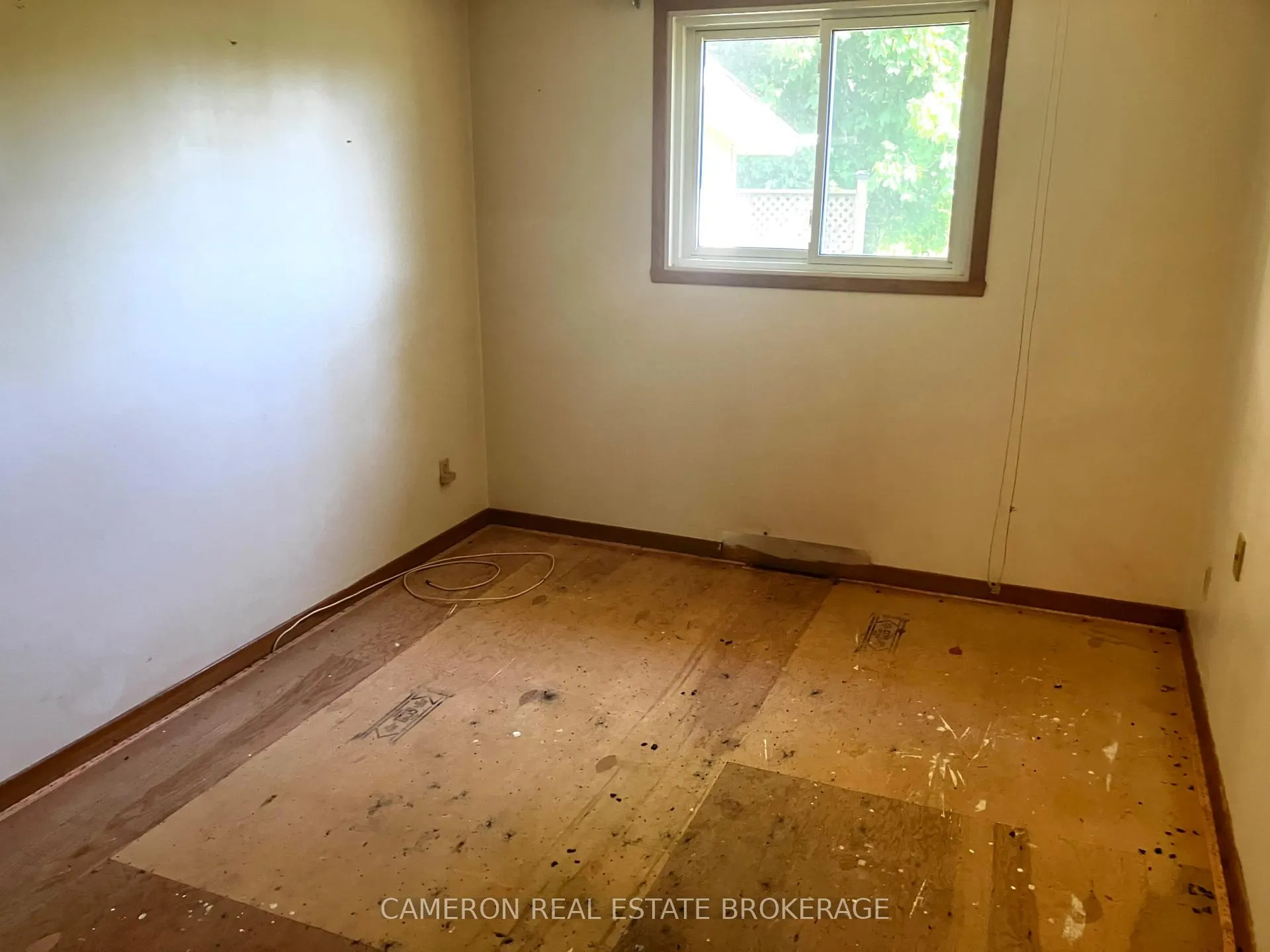 Photo 11 of 872 Briarhill Avenue, Cornwall — HOMEH