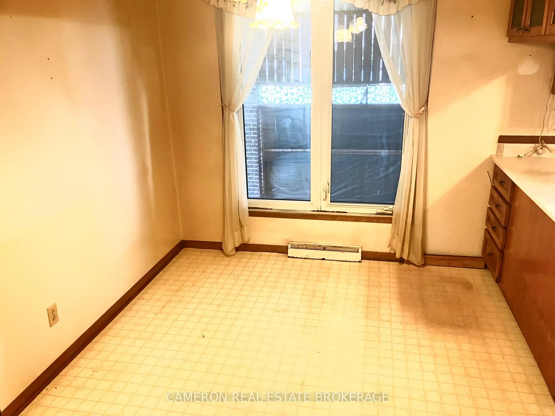 Photo 12 of 872 Briarhill Avenue, Cornwall — HOMEH