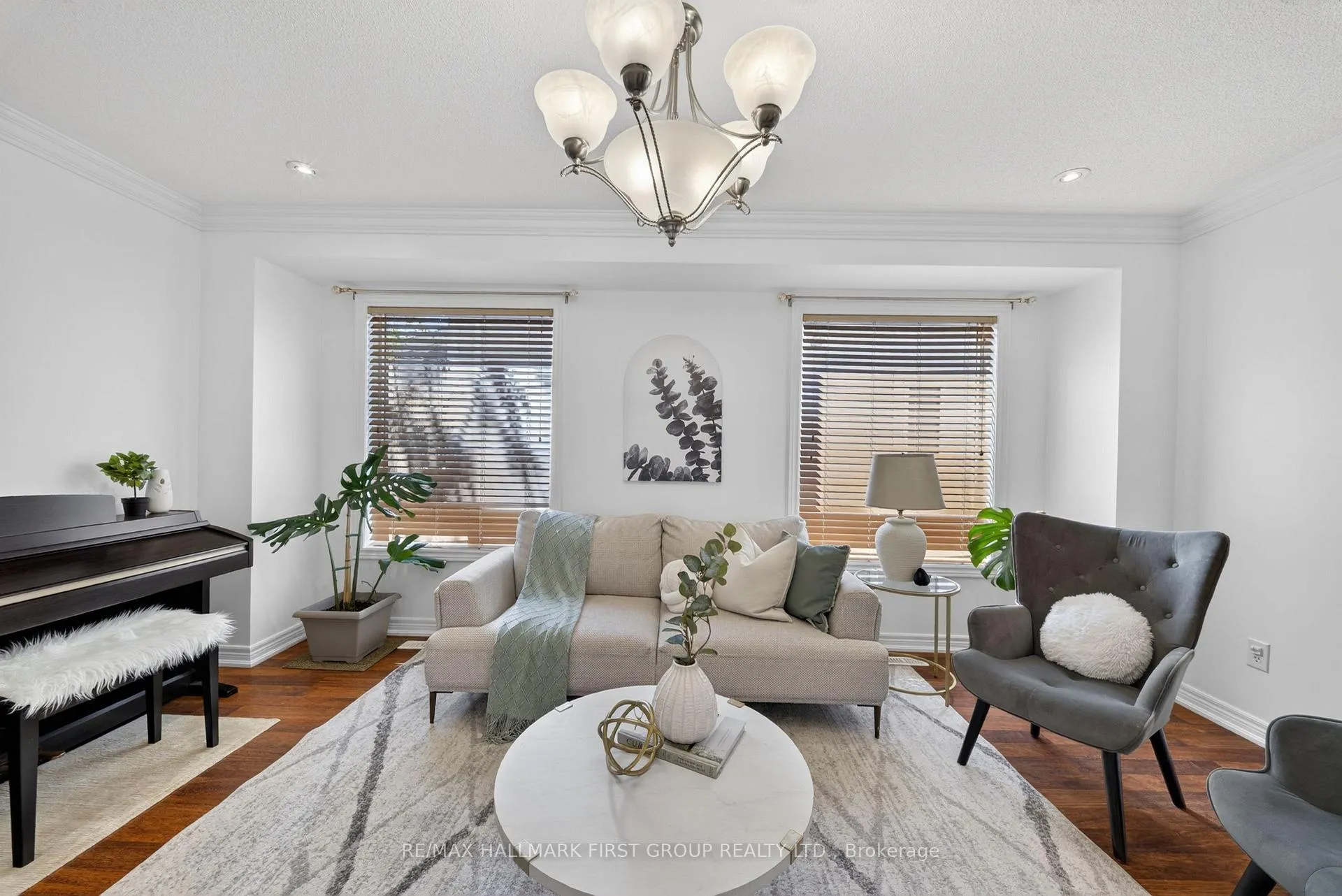 Photo 9 of 61 Vanguard Drive, Whitby, Brooklin — HOMEH