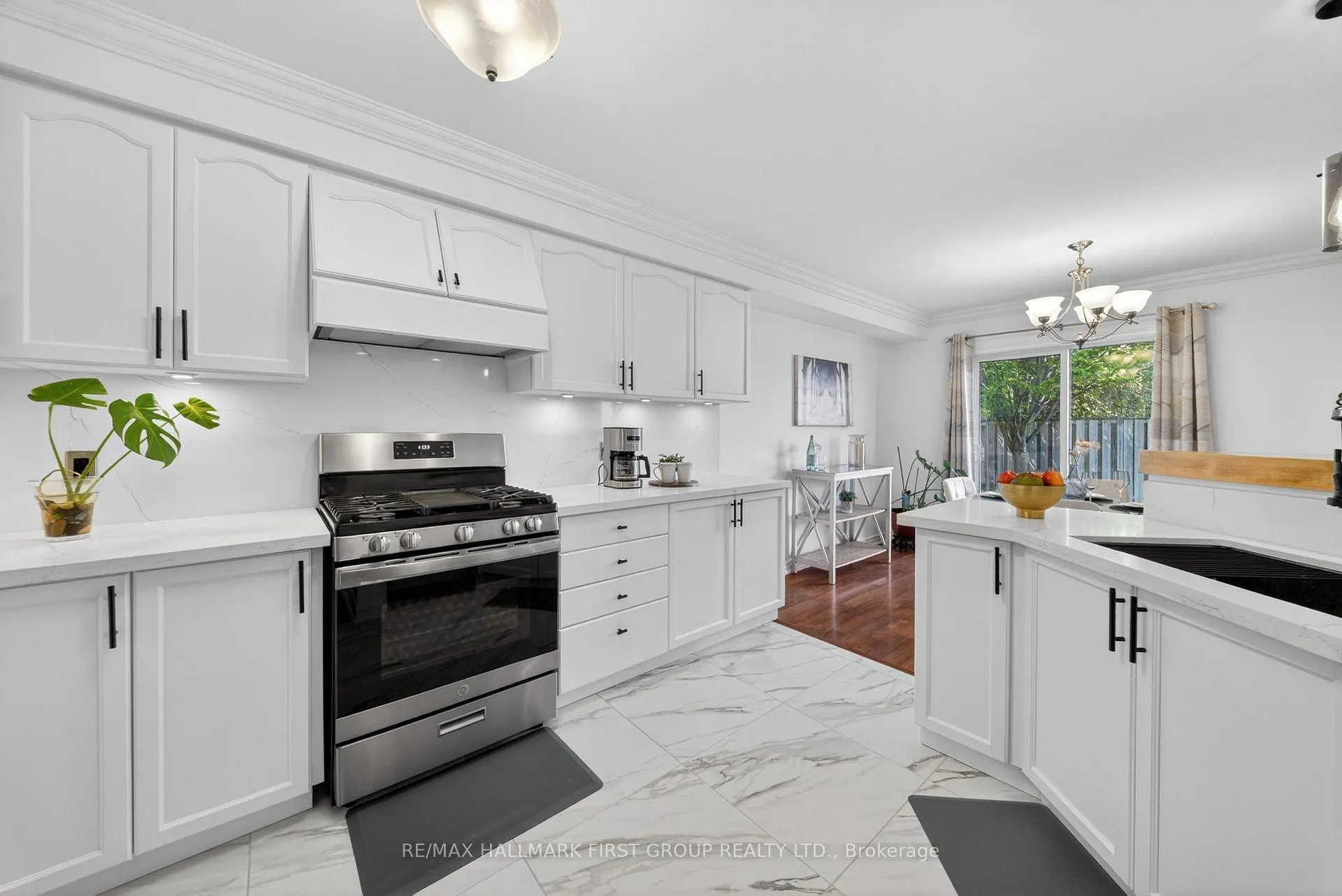 Photo 20 of 61 Vanguard Drive, Whitby, Brooklin — HOMEH