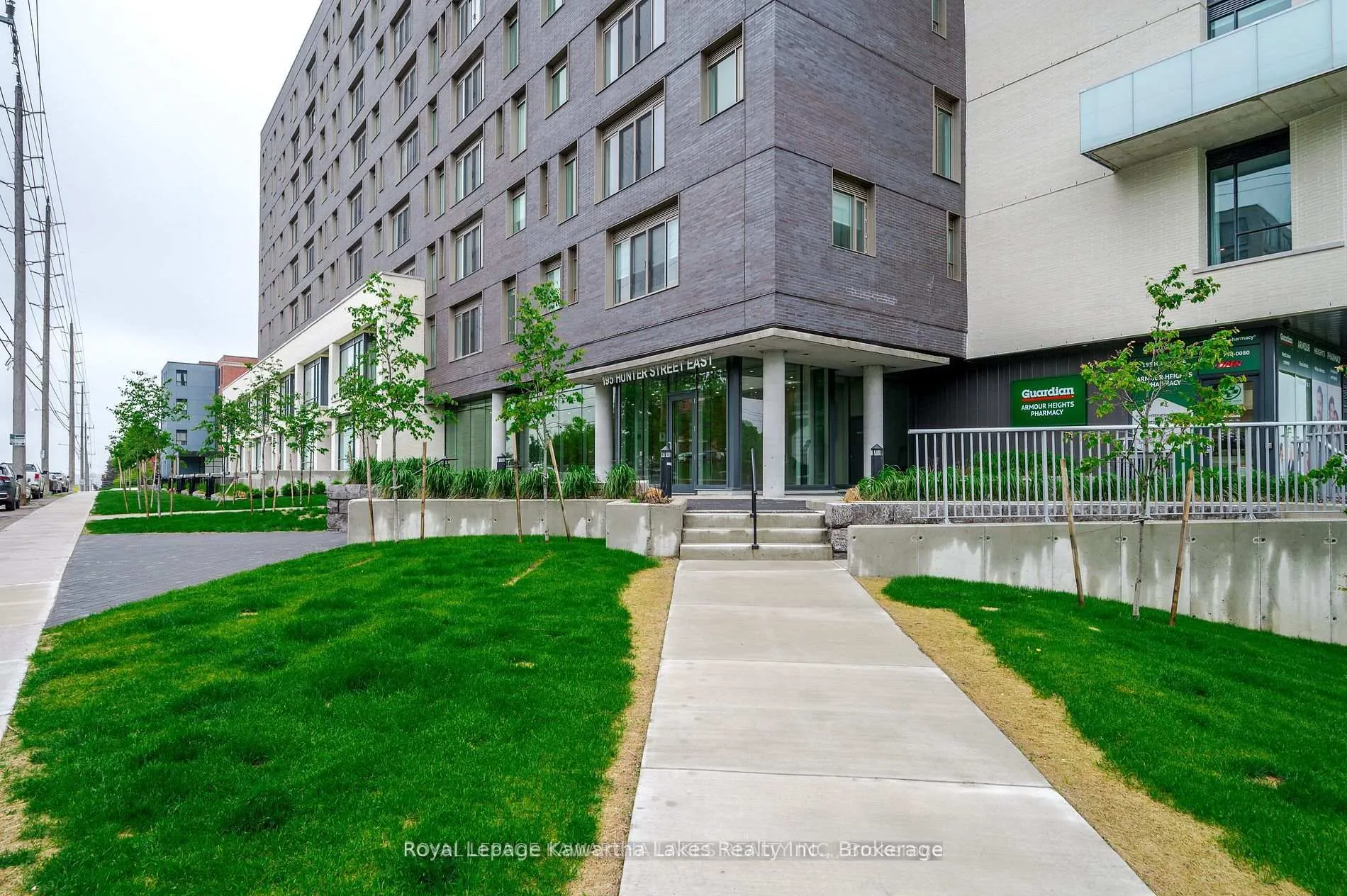 Photo 2 of Unit 302, 195 Hunter Street E, Peterborough, Ashburnham Ward 4 — HOMEH