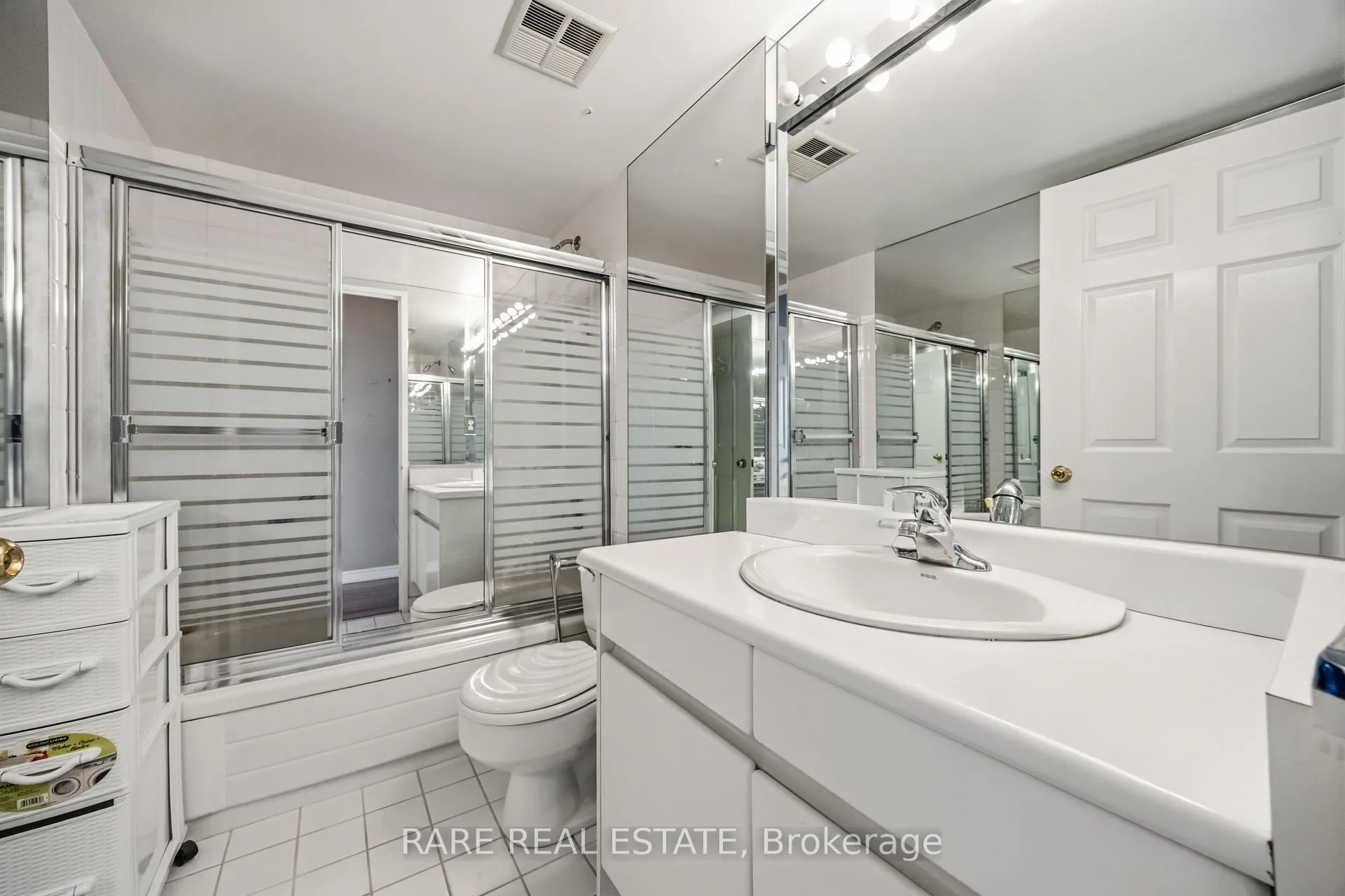 Photo 12 of Unit 412, 7300 Yonge Street, Vaughan, Crestwood-Springfarm-Yorkhill — HOMEH