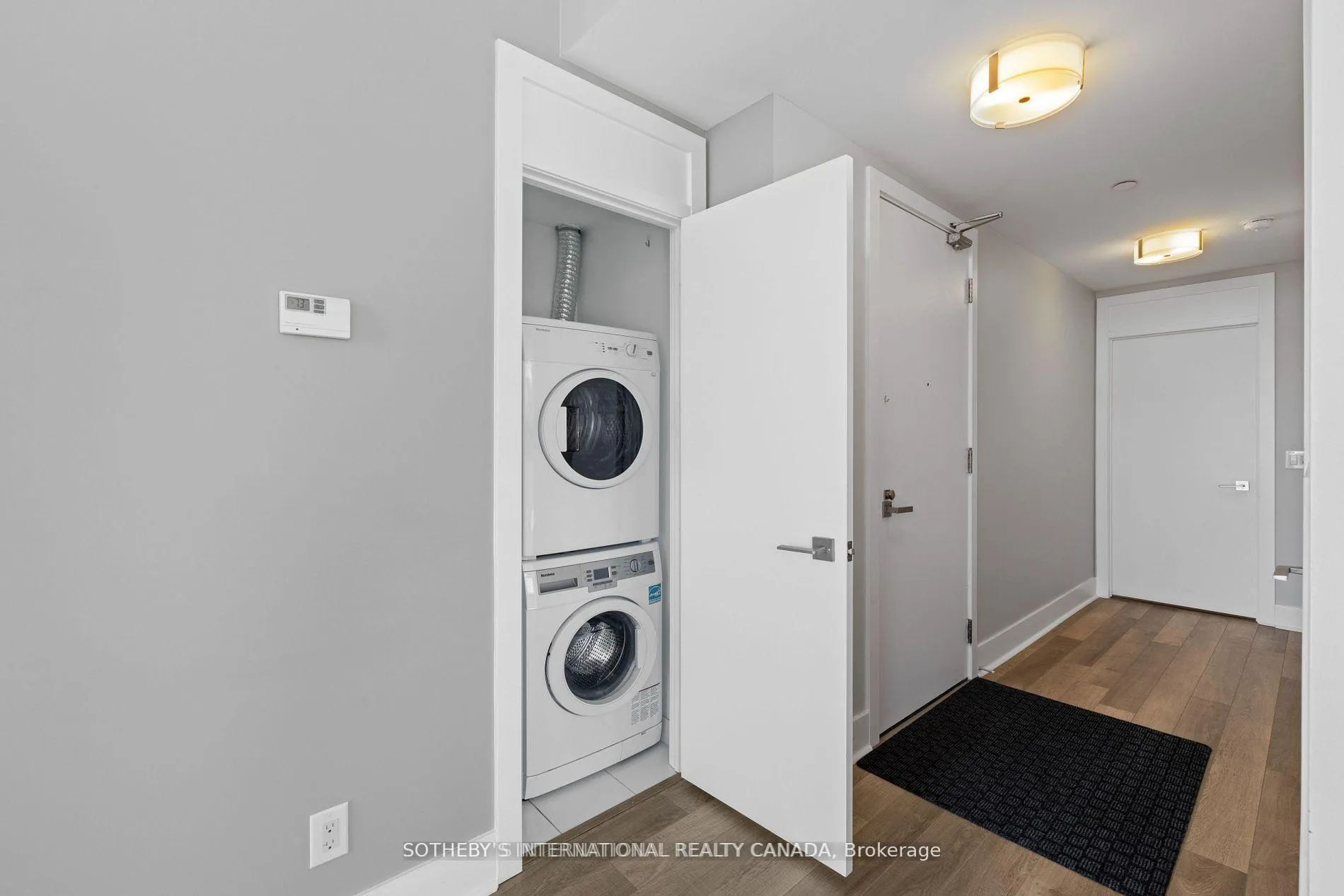 Photo 4 of Unit 1508, 32 Davenport Road, Toronto, The Annex — HOMEH