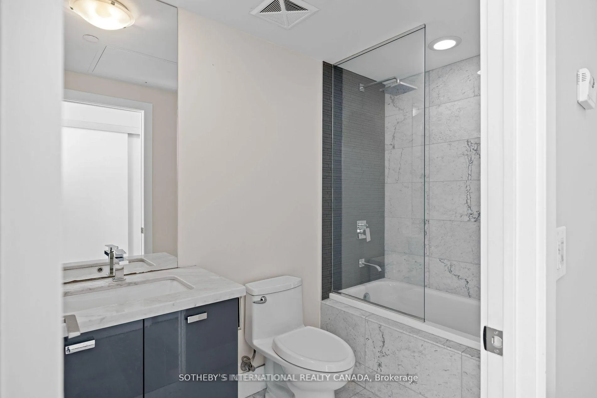 Photo 10 of Unit 1508, 32 Davenport Road, Toronto, The Annex — HOMEH
