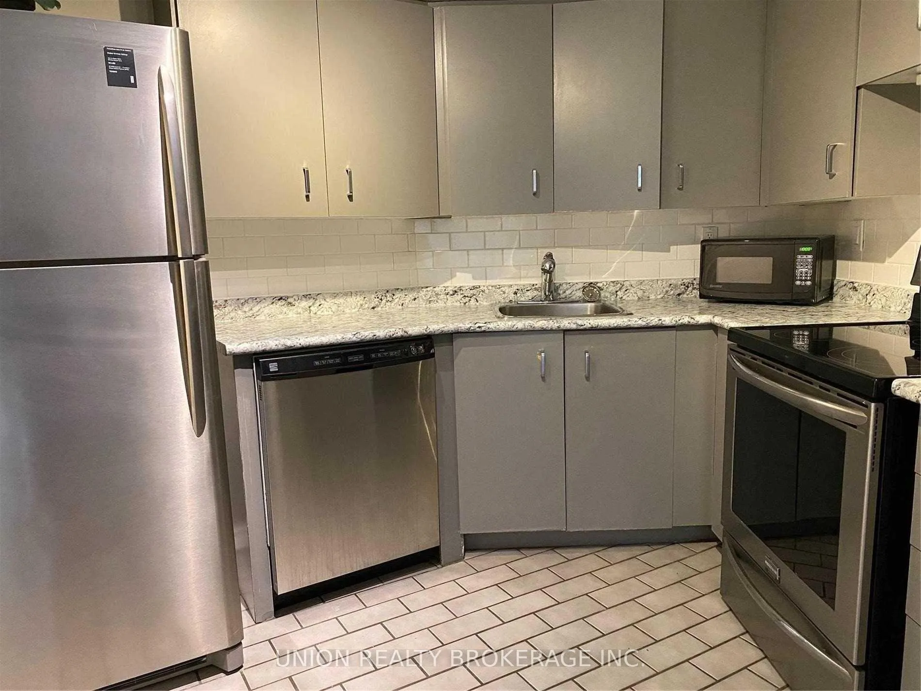 Photo 2 of Unit 707, 260 Queens Quay W, Toronto, Waterfront Communities — HOMEH