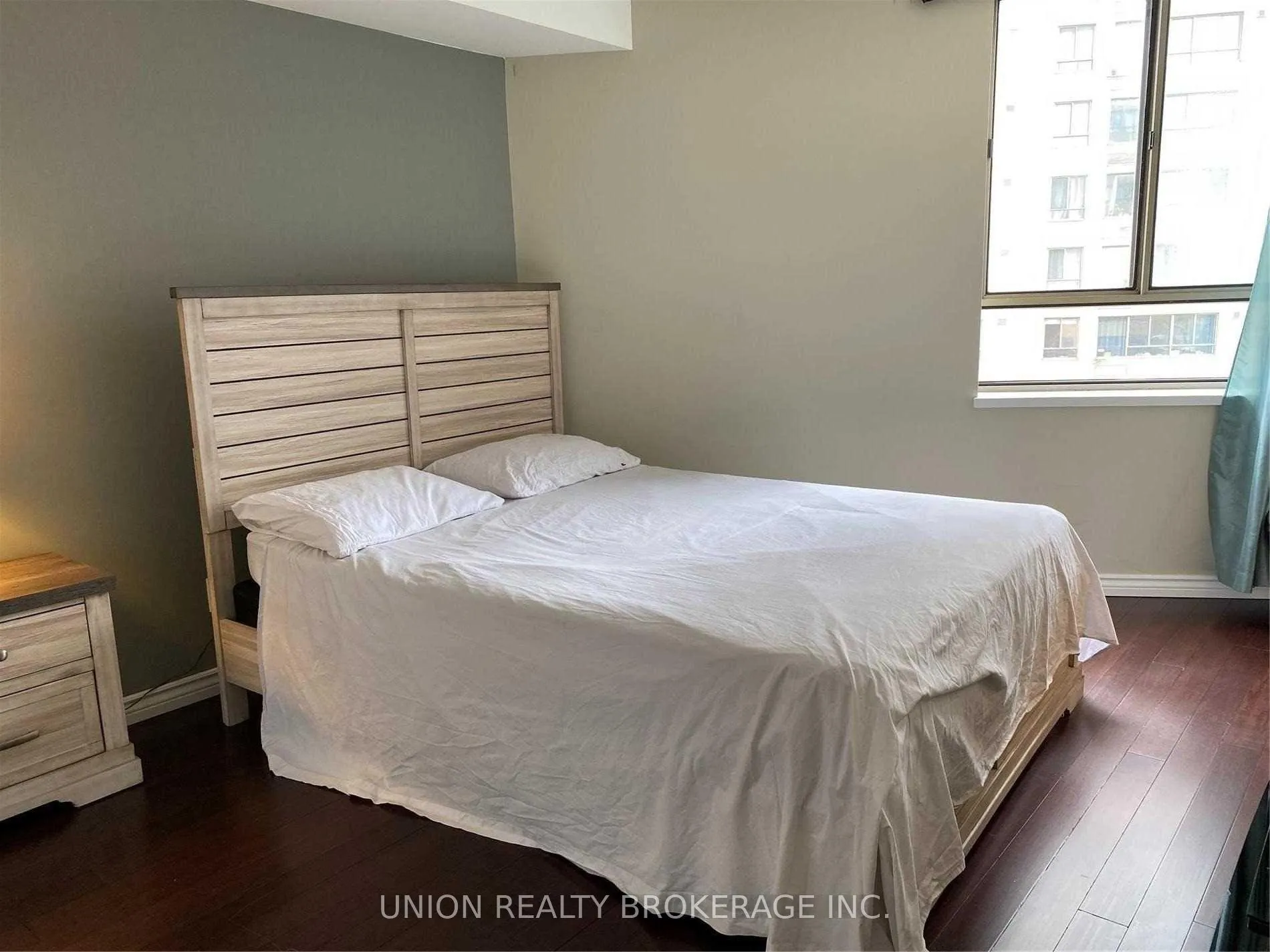 Photo 6 of Unit 707, 260 Queens Quay W, Toronto, Waterfront Communities — HOMEH