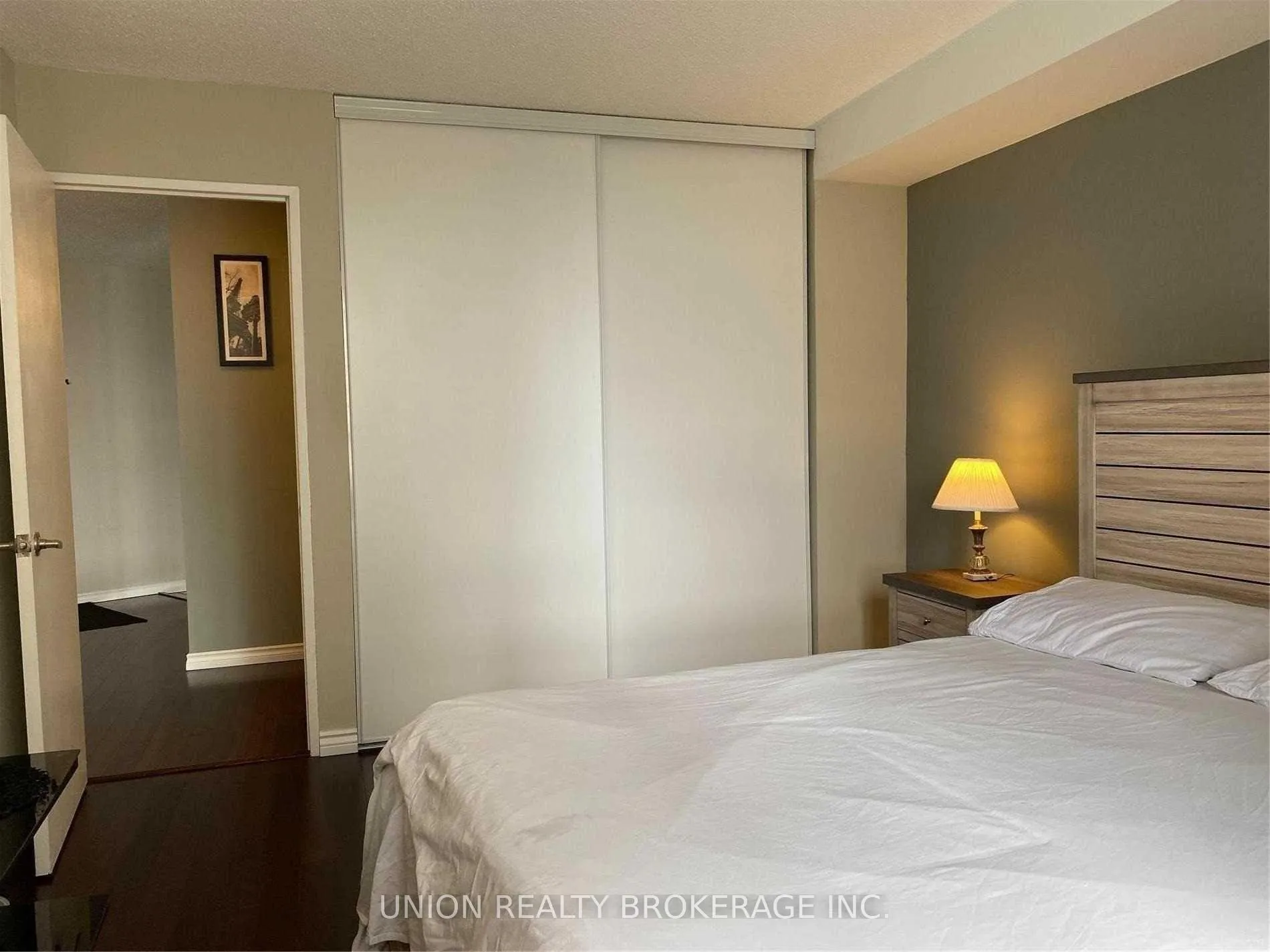 Photo 7 of Unit 707, 260 Queens Quay W, Toronto, Waterfront Communities — HOMEH