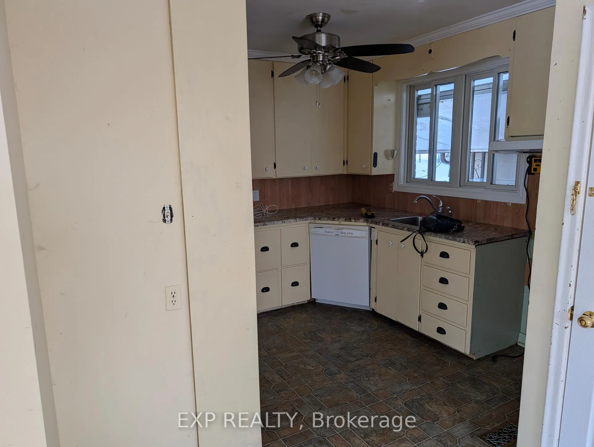 Photo 9 of 103 Bridge Street, Selwyn — HOMEH