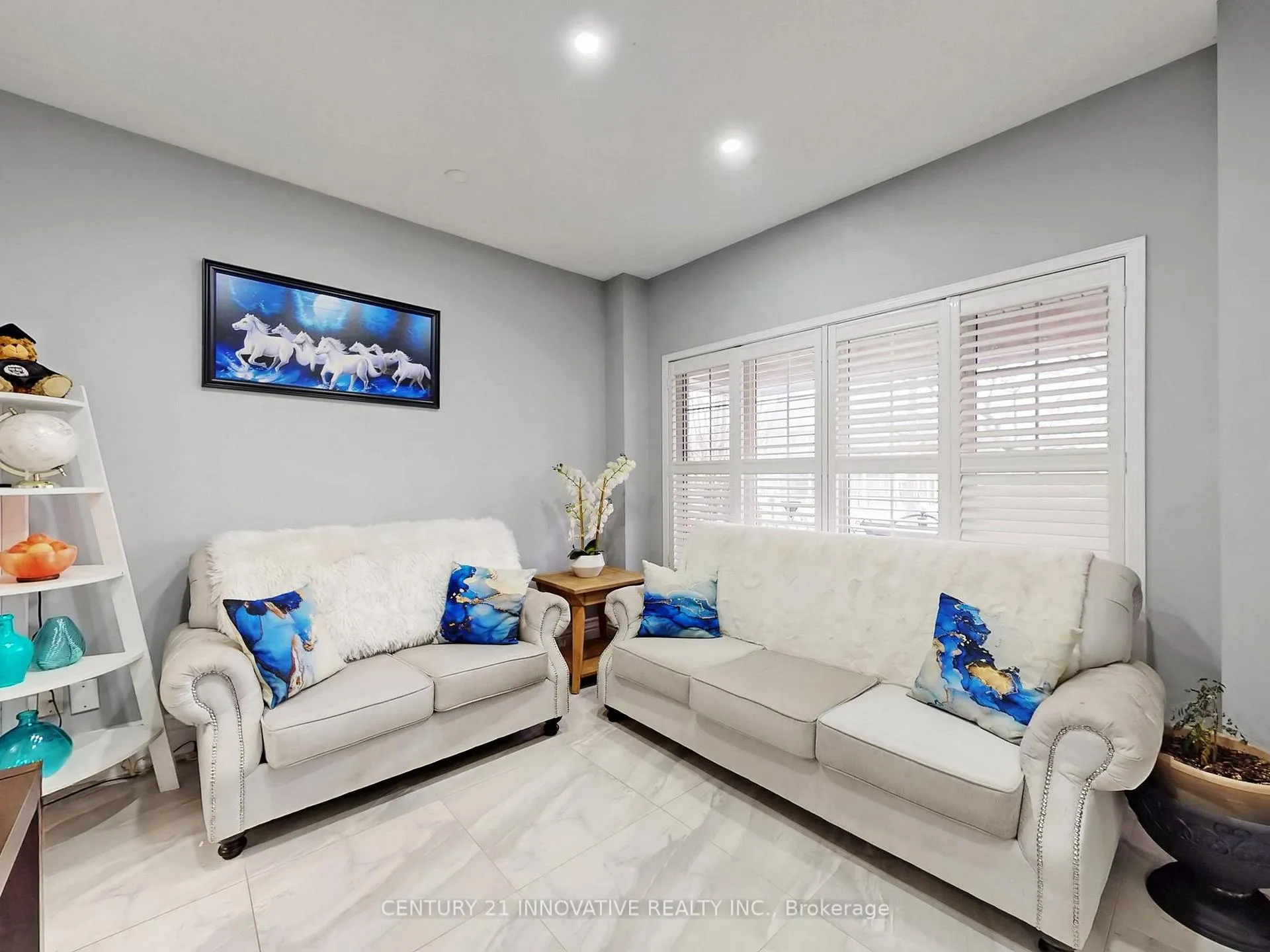 Photo 4 of 9 Heatherdale Drive, Brampton, Fletcher's Meadow — HOMEH