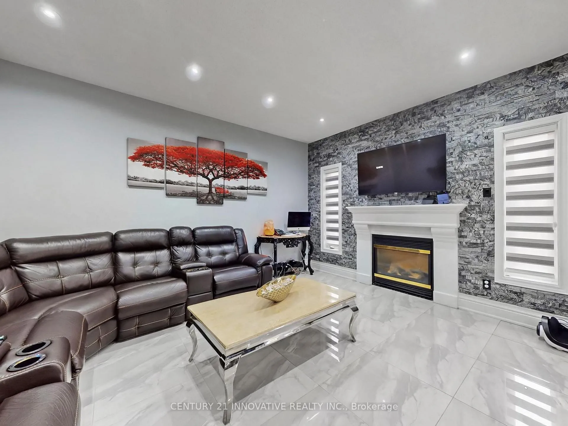 Photo 10 of 9 Heatherdale Drive, Brampton, Fletcher's Meadow — HOMEH