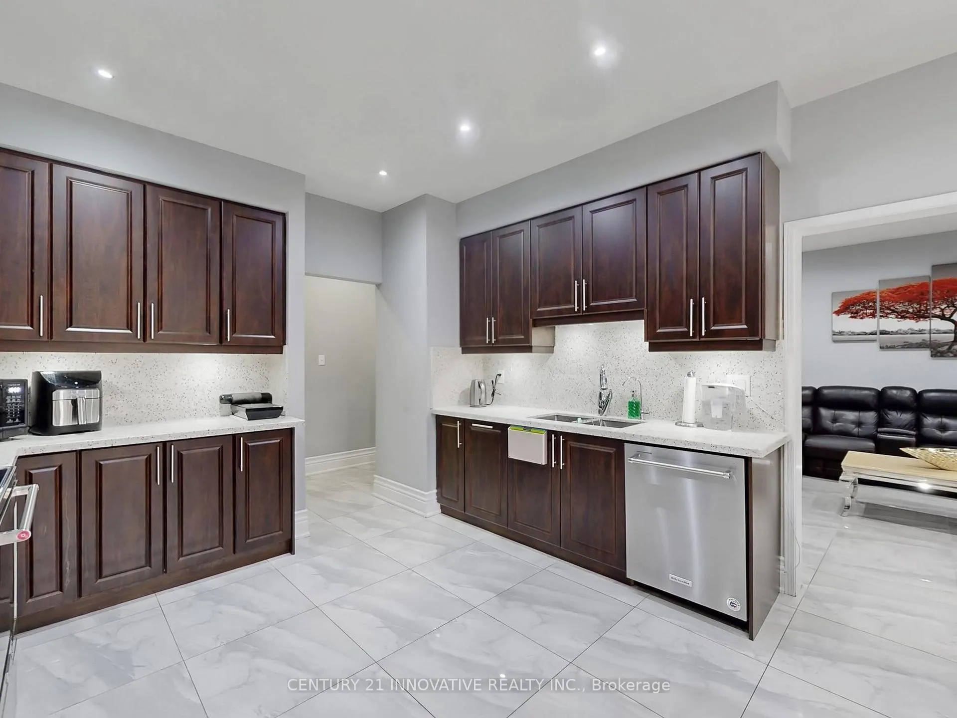 Photo 15 of 9 Heatherdale Drive, Brampton, Fletcher's Meadow — HOMEH