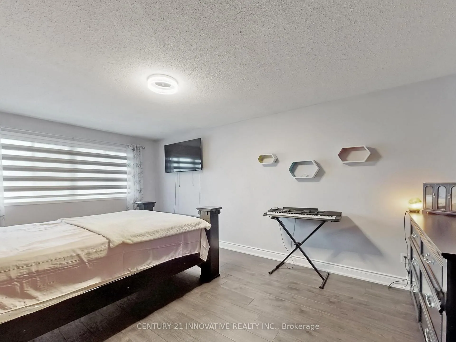 Photo 29 of 9 Heatherdale Drive, Brampton, Fletcher's Meadow — HOMEH