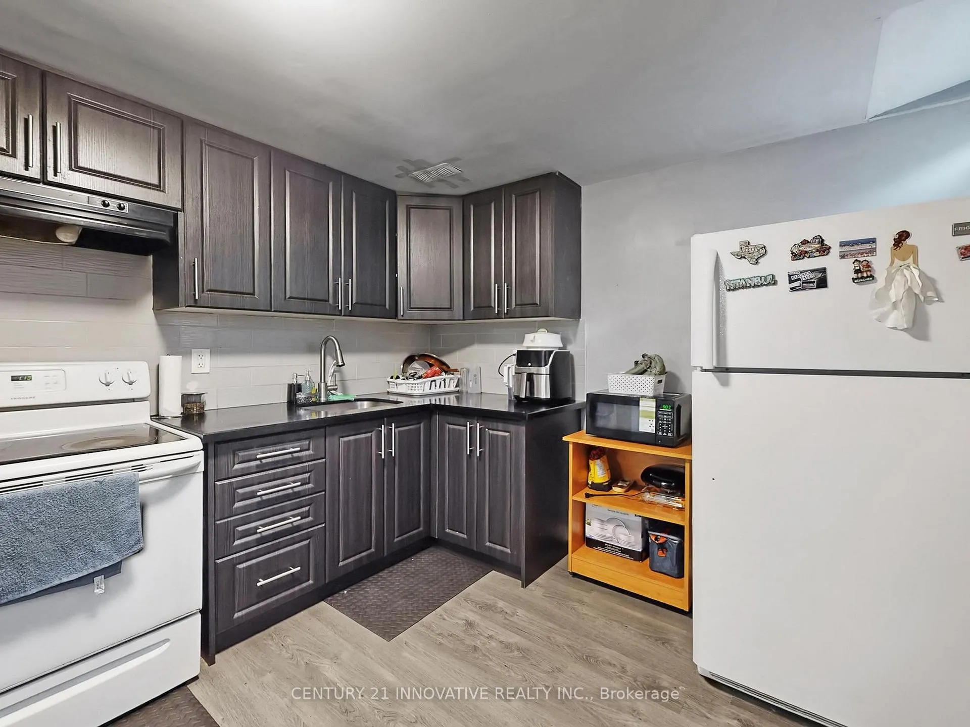 Photo 40 of 9 Heatherdale Drive, Brampton, Fletcher's Meadow — HOMEH