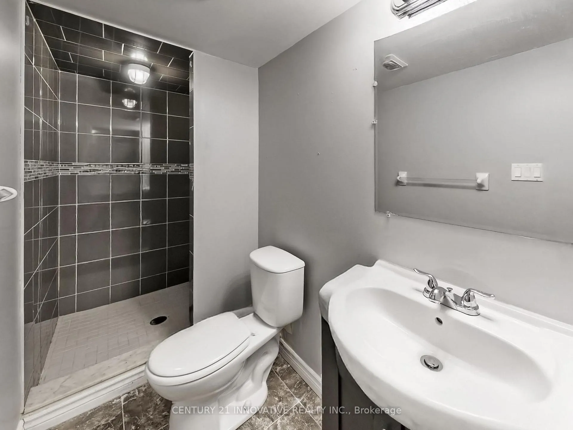 Photo 43 of 9 Heatherdale Drive, Brampton, Fletcher's Meadow — HOMEH