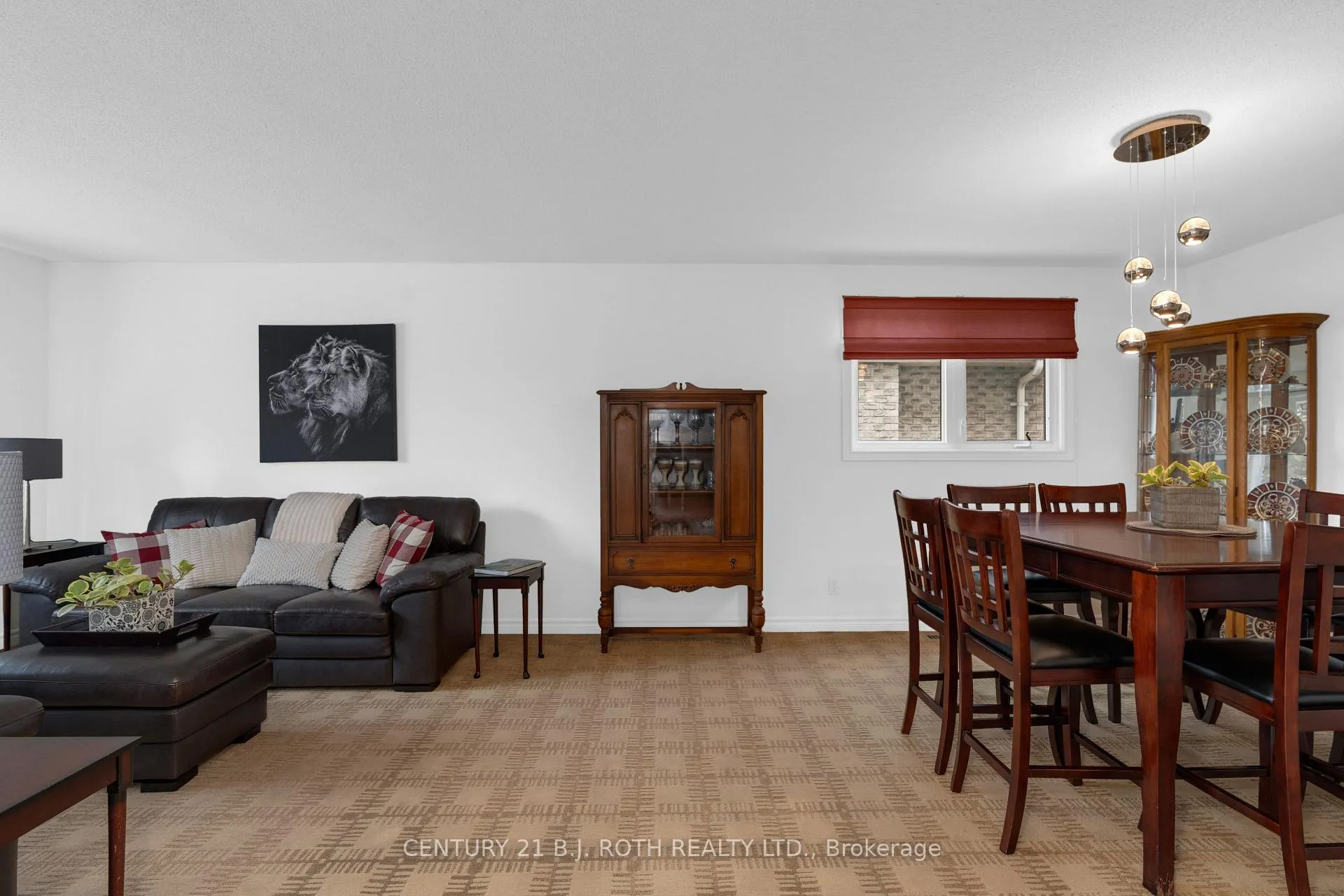 Photo 7 of 37 Laurentian Lane, Orillia — HOMEH