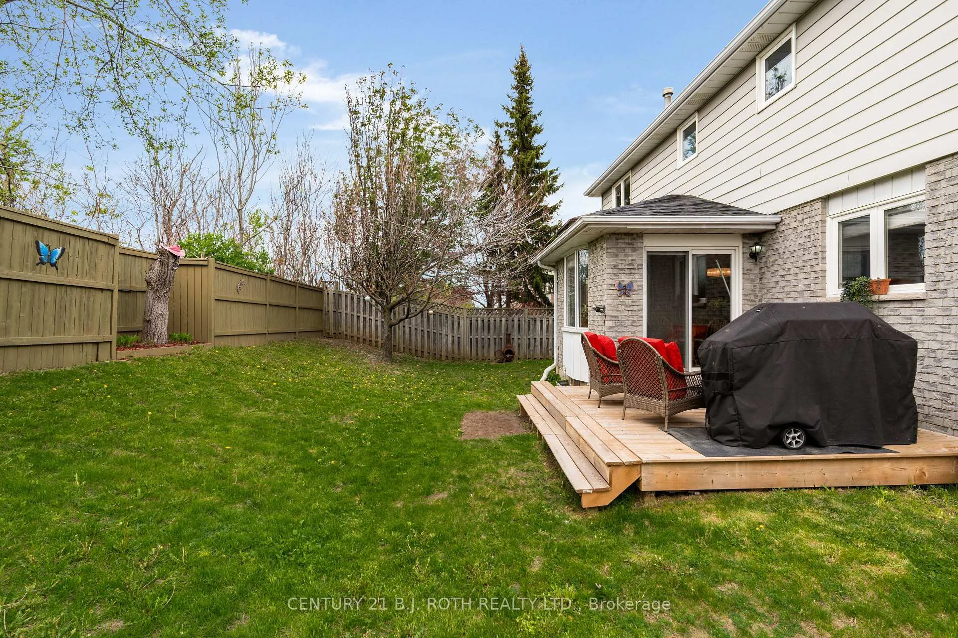 Photo 18 of 37 Laurentian Lane, Orillia — HOMEH