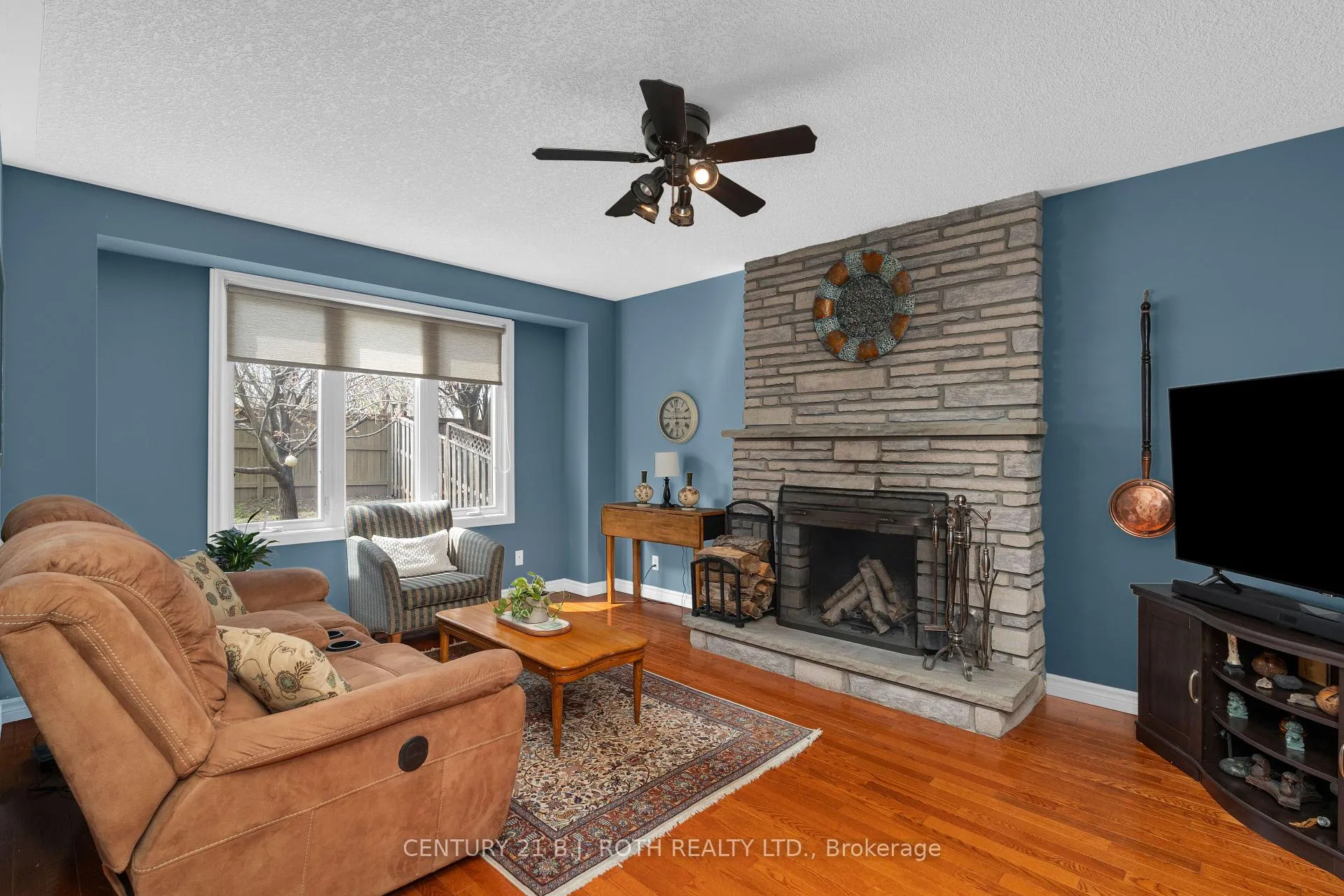Photo 20 of 37 Laurentian Lane, Orillia — HOMEH