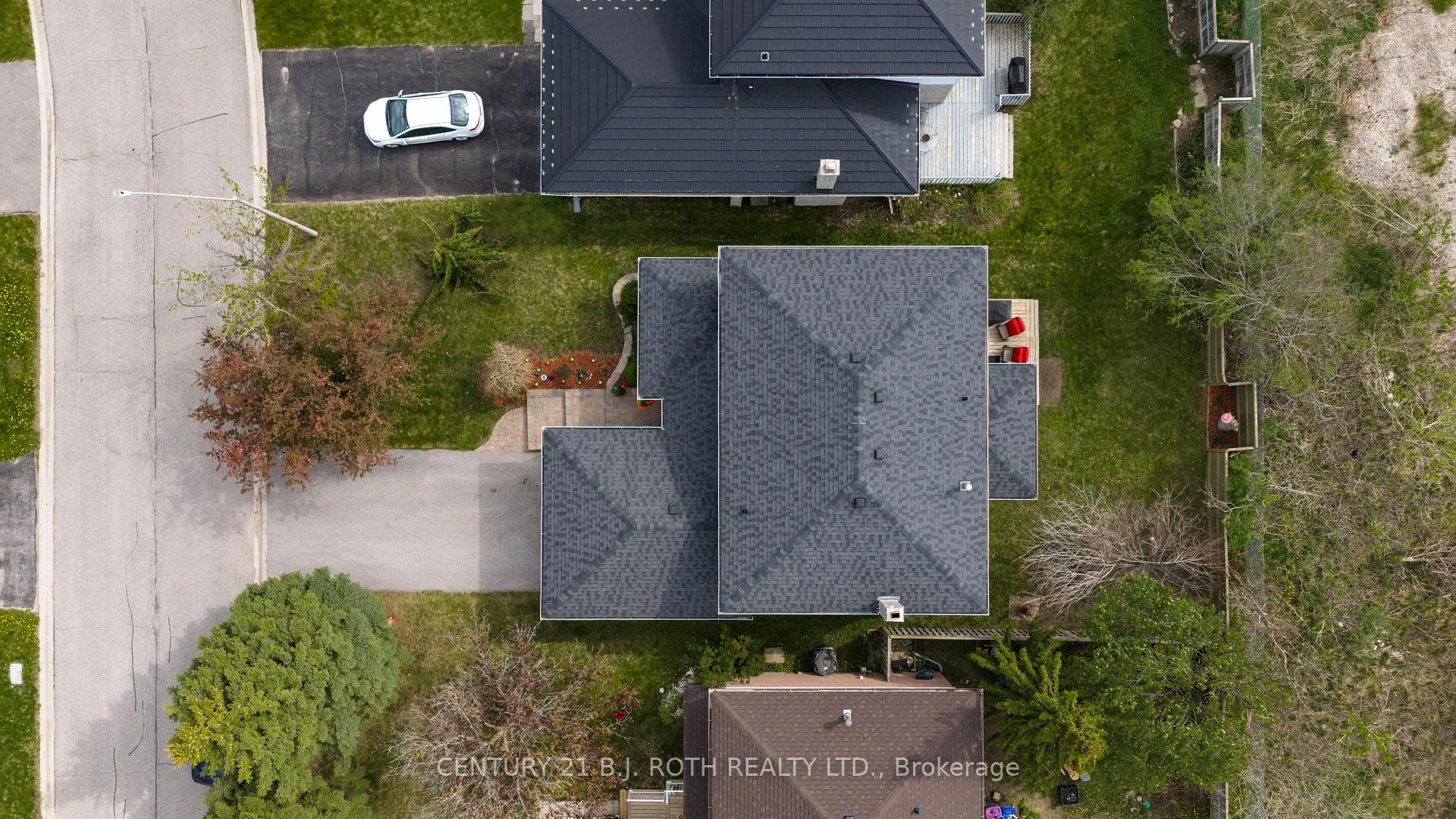 Photo 44 of 37 Laurentian Lane, Orillia — HOMEH