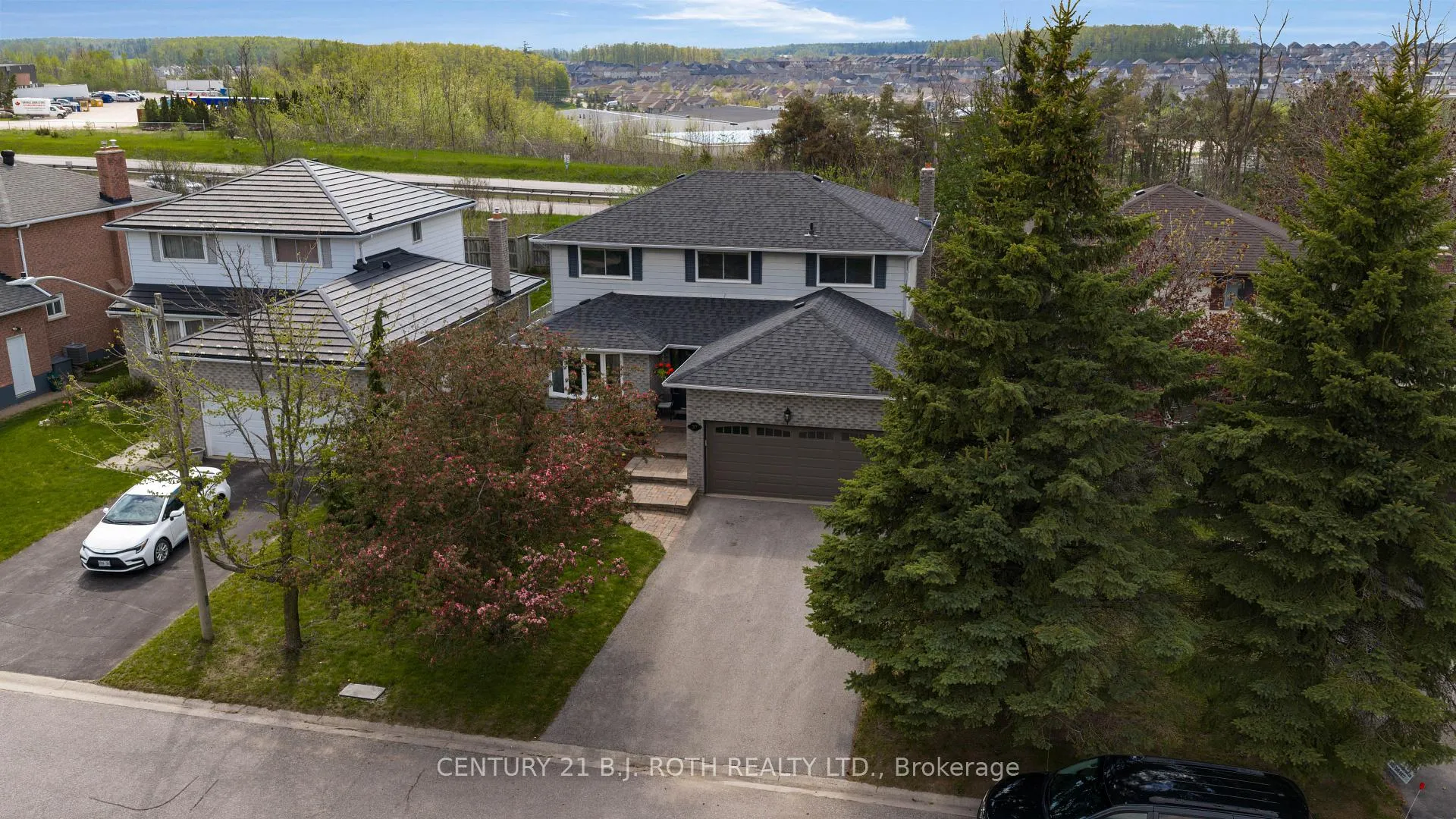 Photo 46 of 37 Laurentian Lane, Orillia — HOMEH