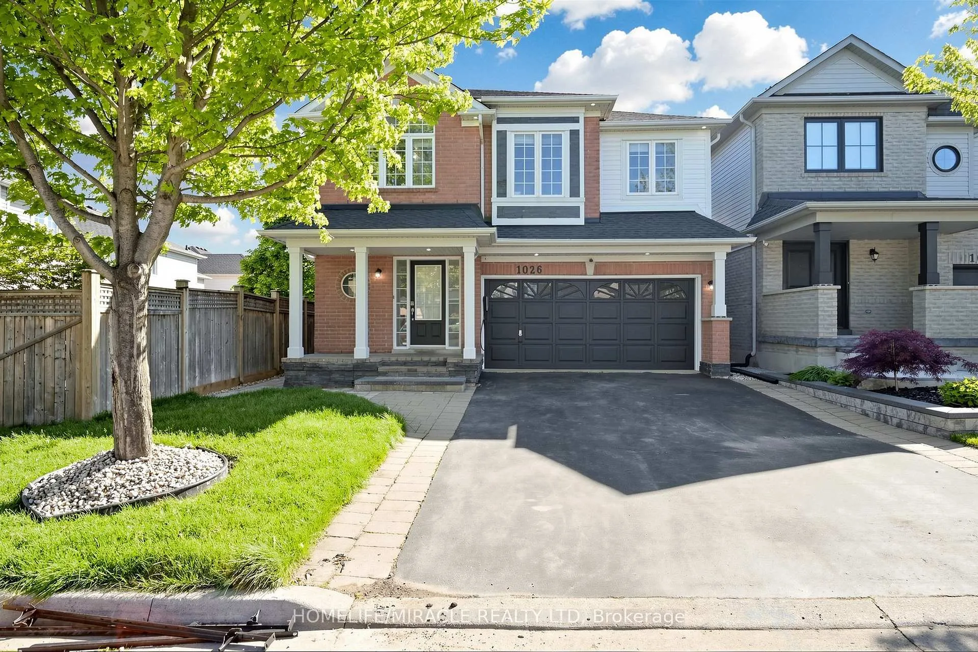 Photo 2 of 1026 Holdsworth Crescent, Milton, Coates — HOMEH