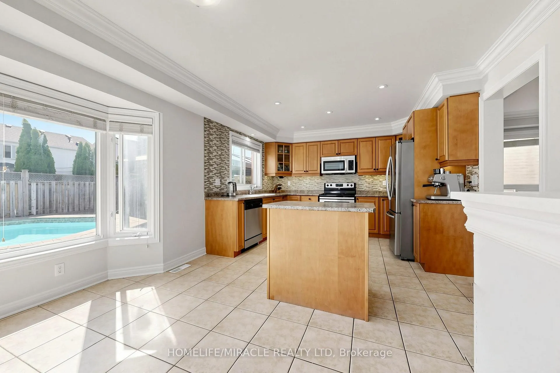 Photo 14 of 1026 Holdsworth Crescent, Milton, Coates — HOMEH