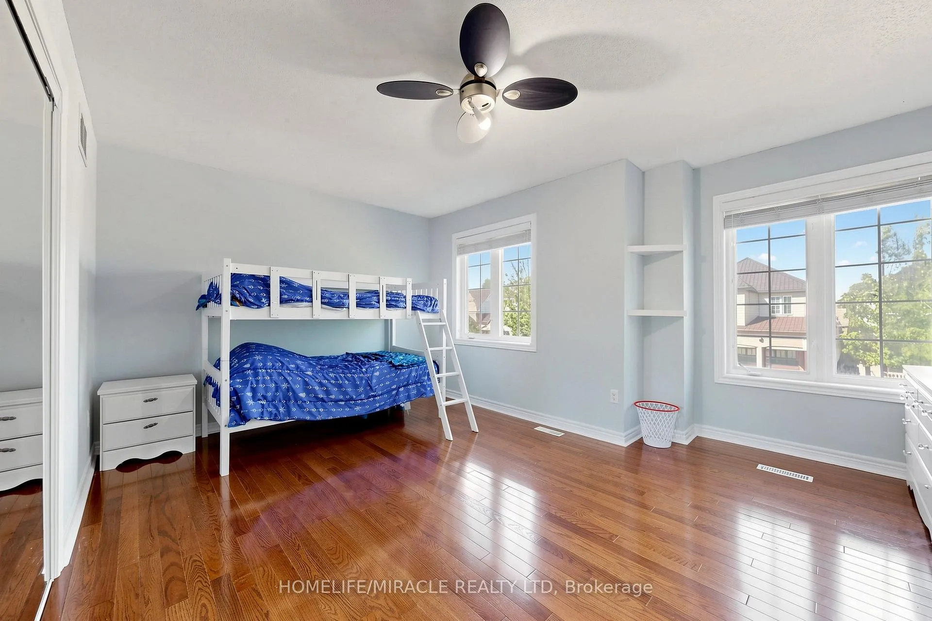 Photo 22 of 1026 Holdsworth Crescent, Milton, Coates — HOMEH